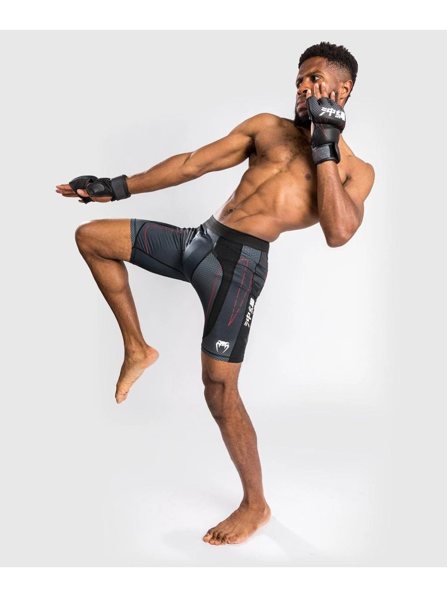 

Компрессионные шорты Venum Okinawa 3.0 Black/Red (M), Компрессионные шорты Venum Okinawa 3.0
