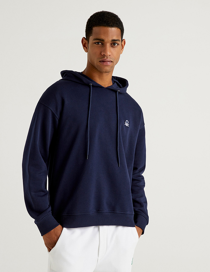 

Толстовка мужская United Colors of Benetton 21A_3J68J2232 синяя S, 21A_3J68J2232