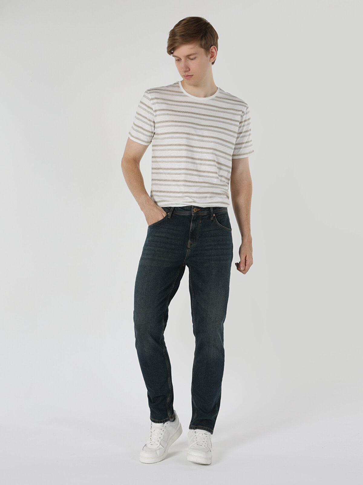 

Джинсы мужские Colin's CL1062420_Q1.V1_DN00048 коричневые 30-34, CL1062420_Q1.V1_DN00048