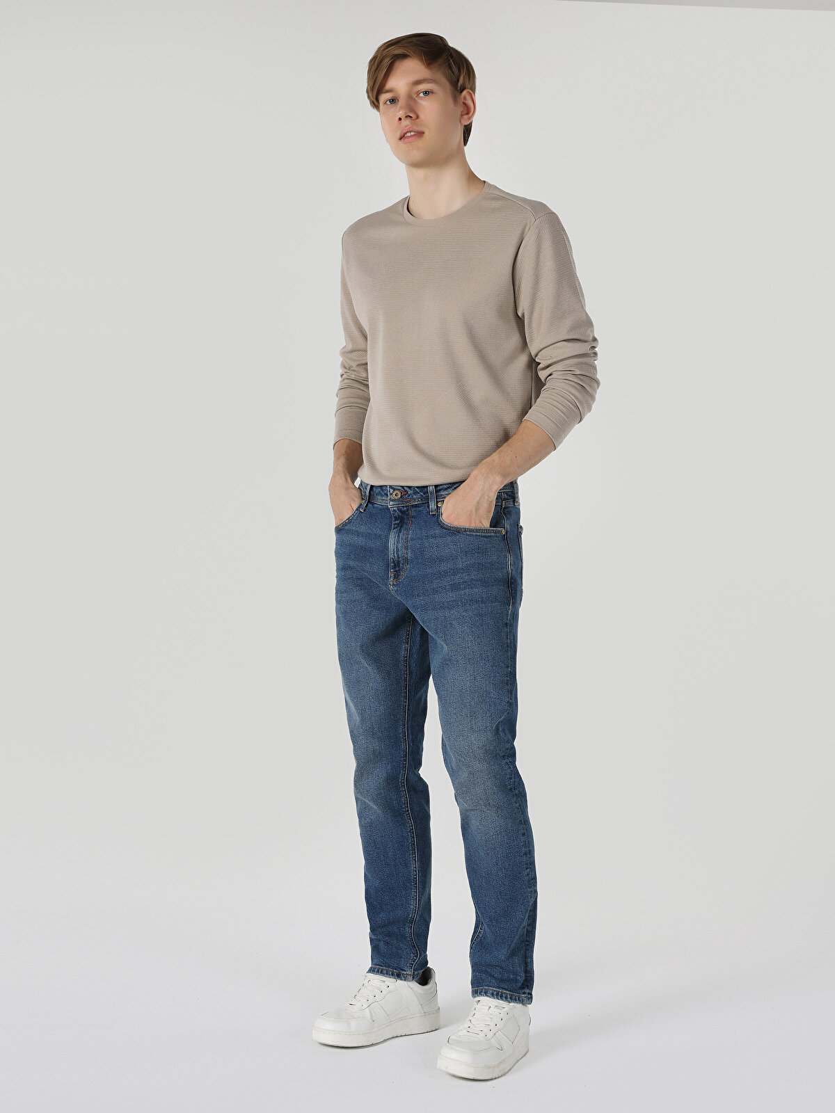 

Джинсы мужские Colin's CL1062428_Q1.V1_DN08467 голубые 32-34, CL1062428_Q1.V1_DN08467