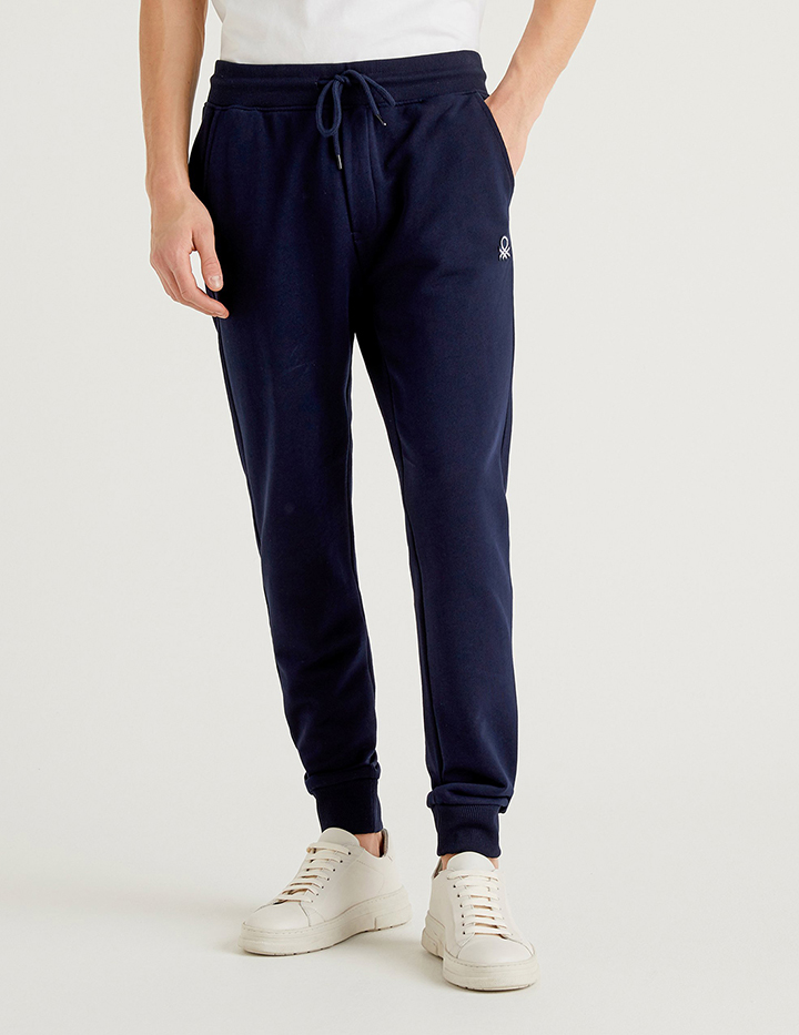 

Спортивные брюки мужские United Colors of Benetton 21A_3J68P0503 синие XL, 21A_3J68P0503
