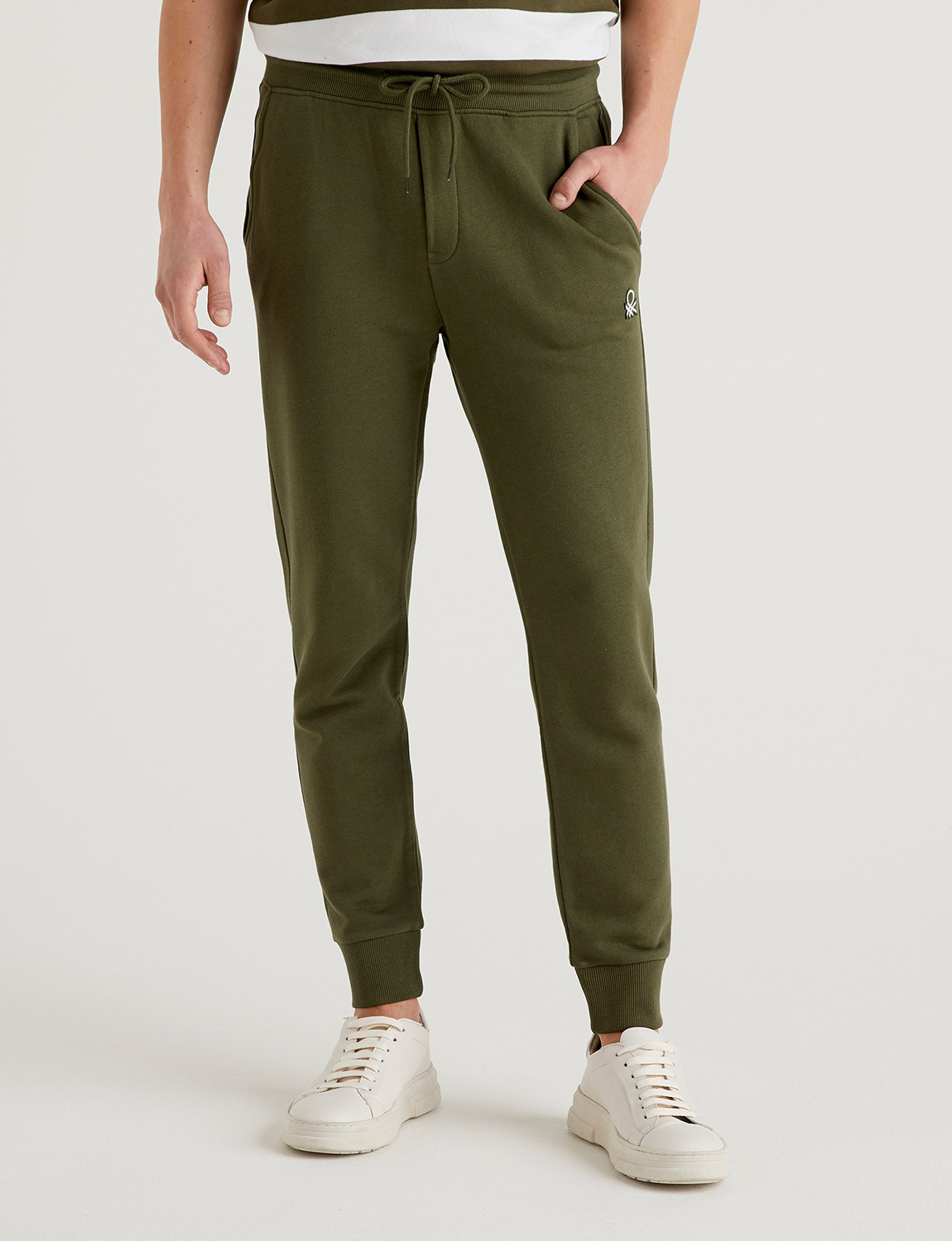 фото Спортивные брюки мужские united colors of benetton 21a_3j68p0503 зеленые xl