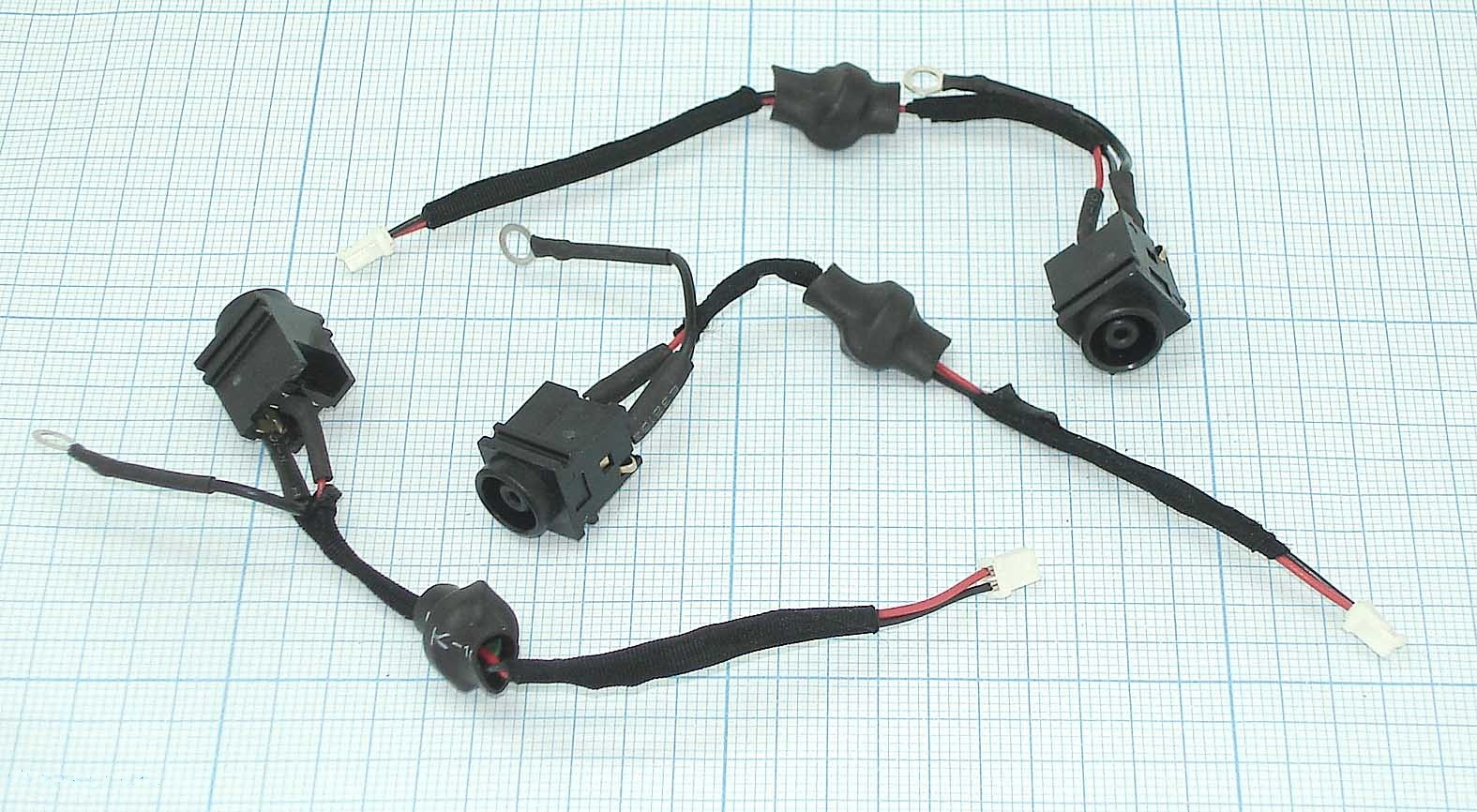 

Разъем Vbparts (100112444V)