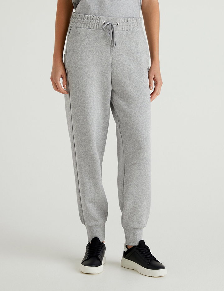 

Спортивные брюки женские United Colors of Benetton 21A_3J68P0509 серые XS, 21A_3J68P0509