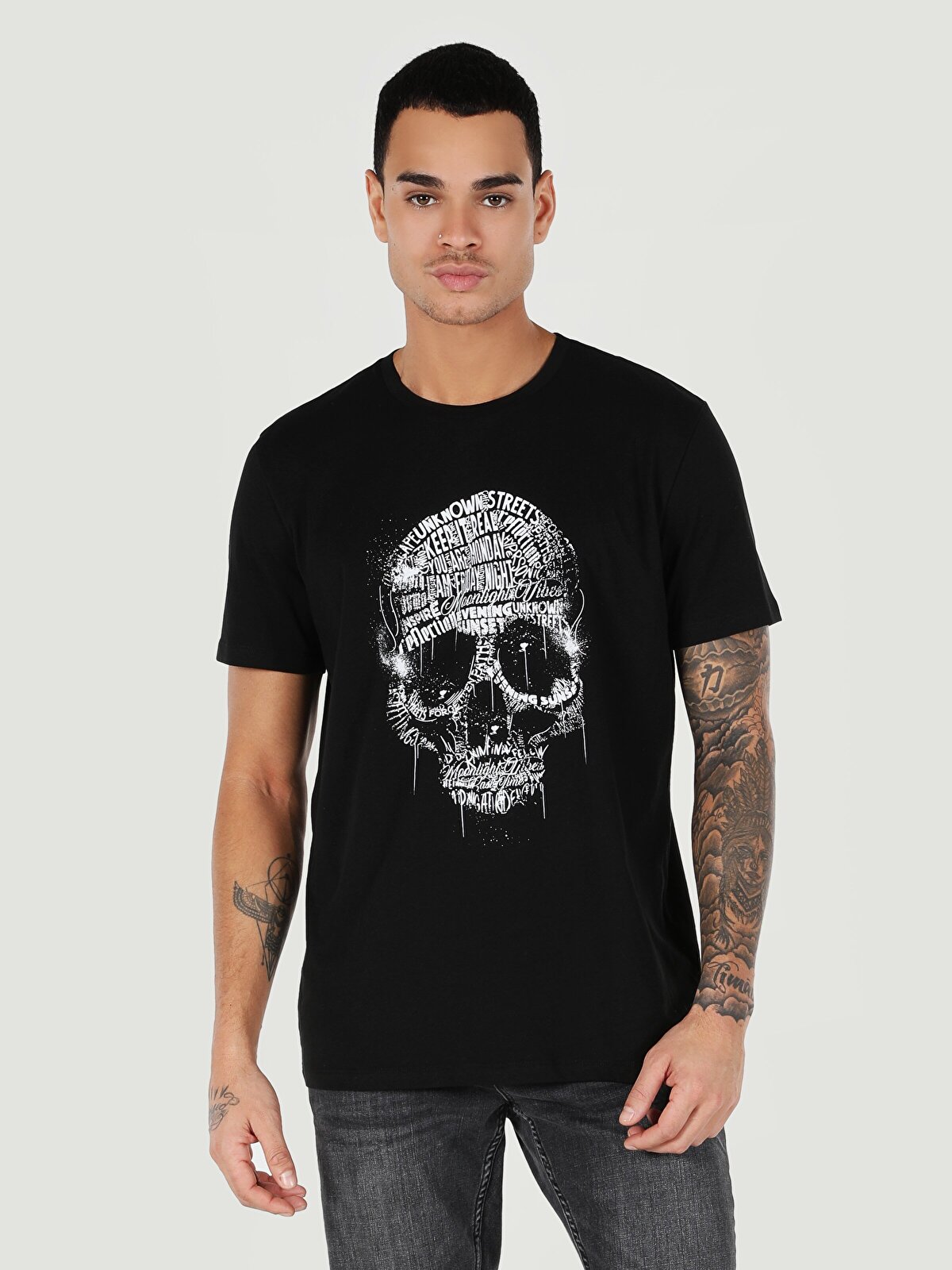 

Футболка мужская Colin's CL1062485_Q1.V1_BLK разноцветная XL, CL1062485_Q1.V1_BLK