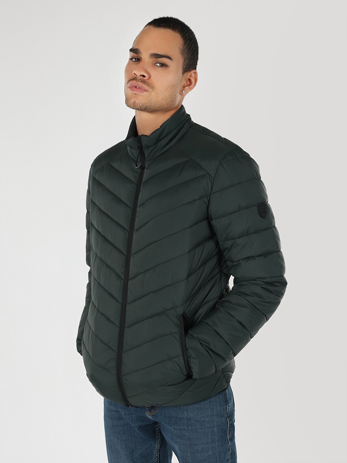 

Куртка мужская Colin's CL1062510_Q1.V1_GRE зеленая M, CL1062510_Q1.V1_GRE