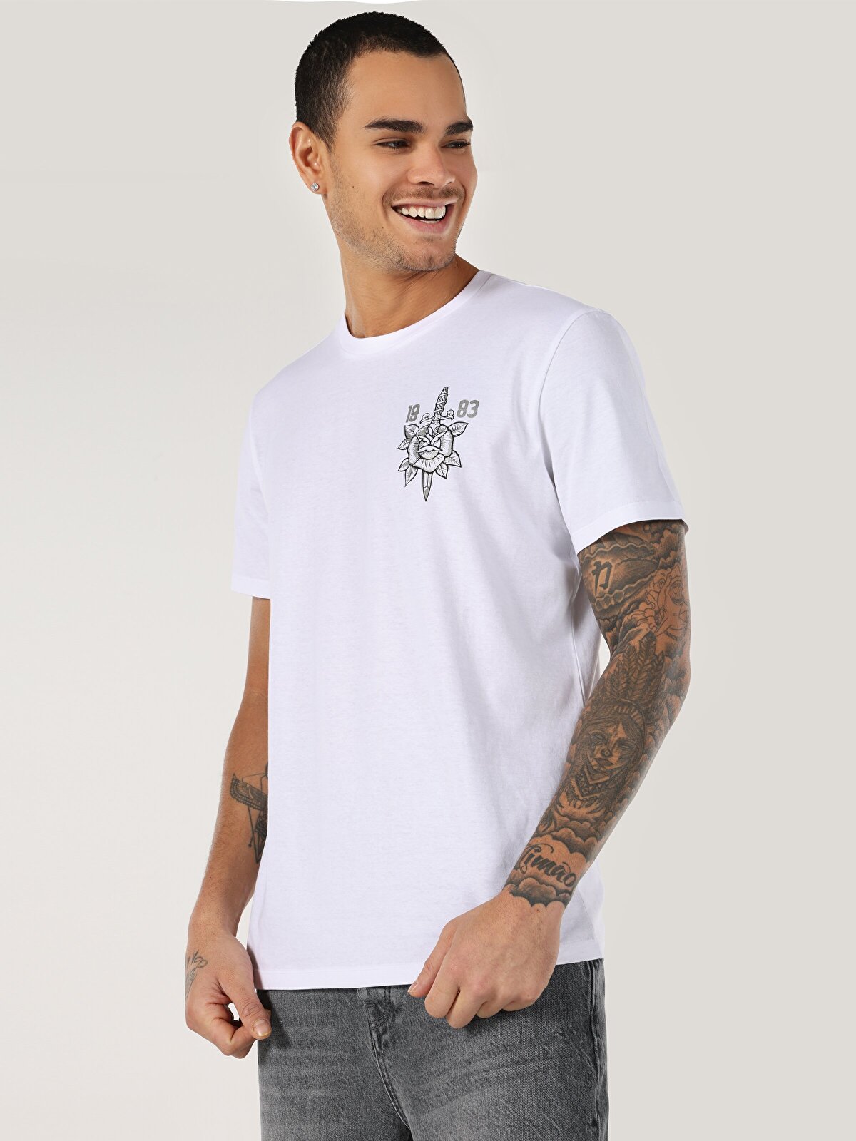 

Футболка мужская Colin's CL1062814_Q1.V1_WHT белая XL, Белый, CL1062814_Q1.V1_WHT