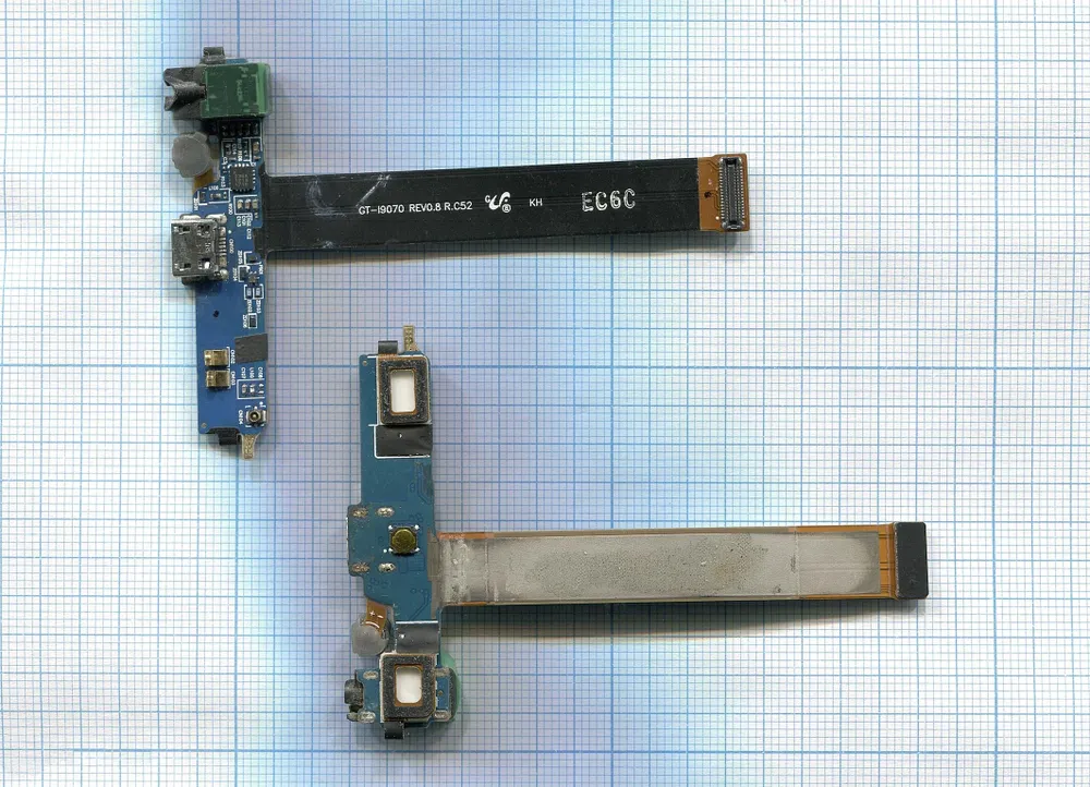 

Разъем Micro USB для Samsung i9070 (с системным разъемом, аудио разъемом, микрофоном), Черный