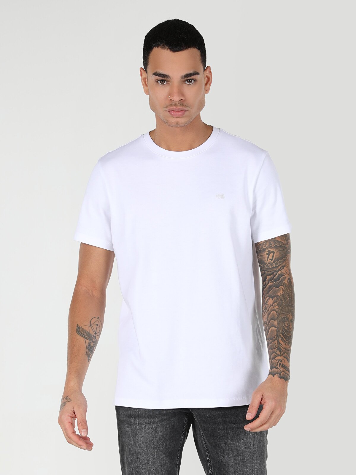 

Футболка мужская Colin's CL1063413_Q1.V1_WHT белая M, CL1063413_Q1.V1_WHT