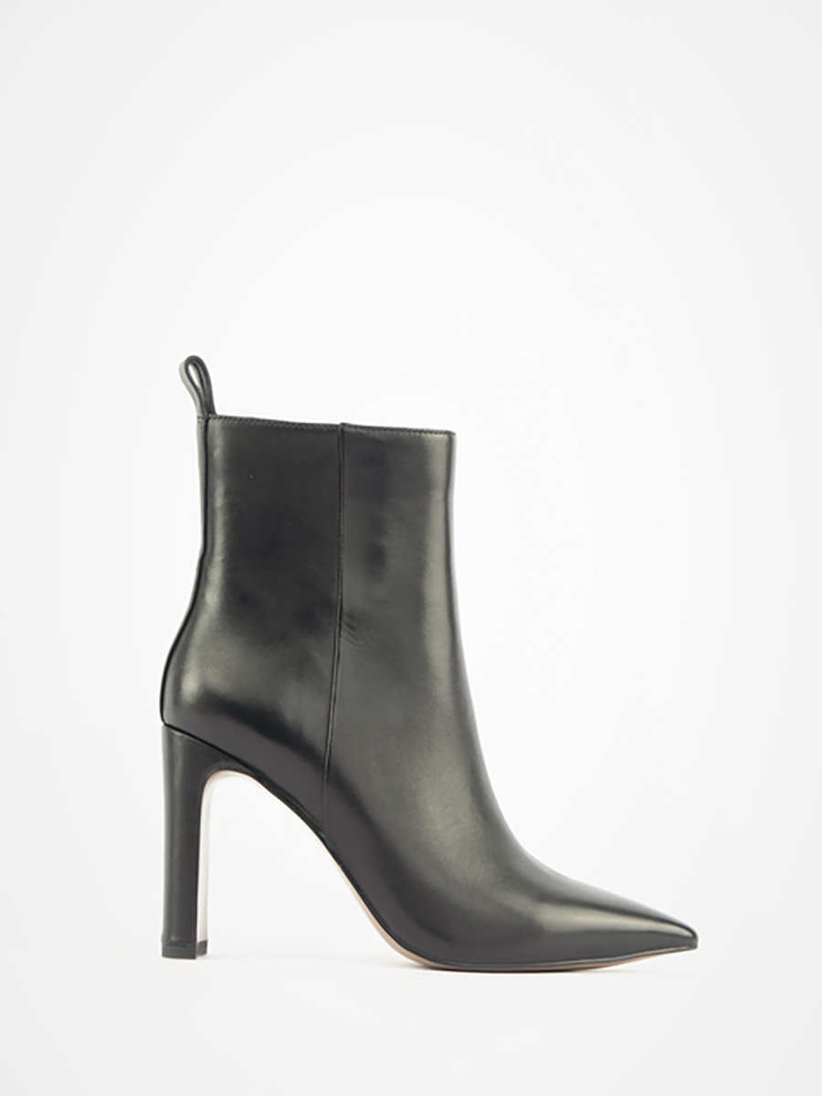 

Ботильоны женские CORSOCOMO CC11133-WT черные 38 RU, CC11133-WT