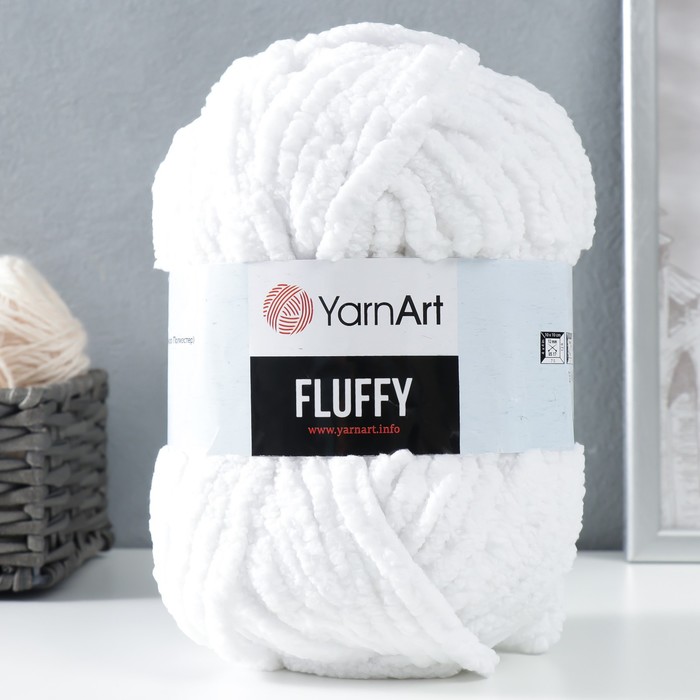 

Пряжа Fluffy 100% микрополиэстер 70м/150гр (710 белый)