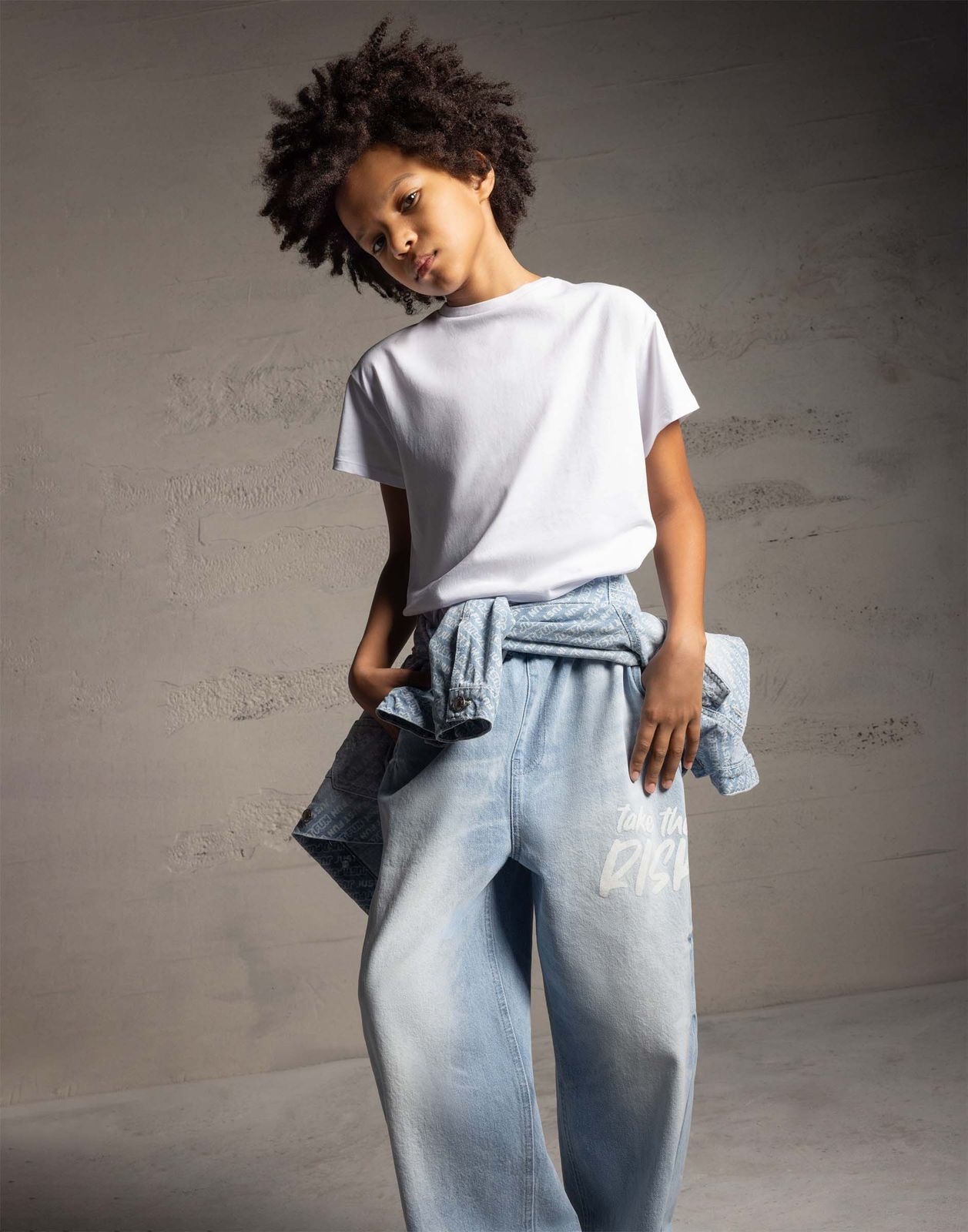 

Джинсы для мальчика Gloria Jeans BJN015924 синий /лайт/ 2-4г/104, BJN015924