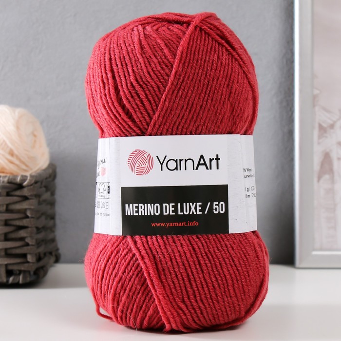 

Пряжа Merino de luxe 50 50% шерсть, 50% акрил 280м/100г (570 брусничный)