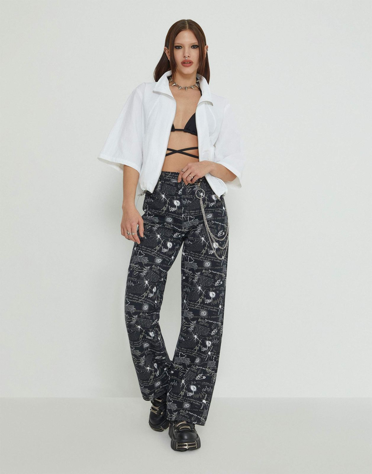 

Джинсы для девочки Gloria Jeans GJN031251 черный/разноцветный 17-18л/170, GJN031251