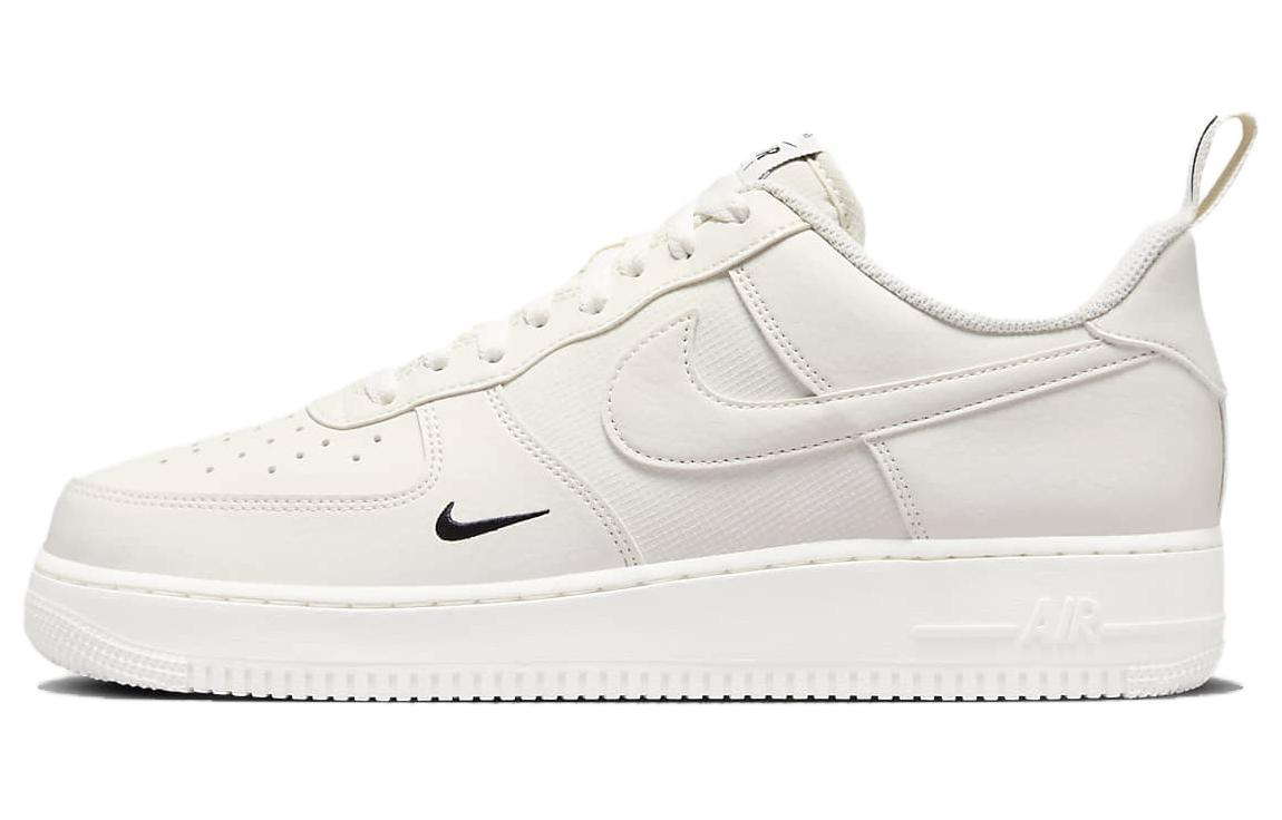 

Кеды унисекс Nike Air Force 1 Low белые 39 EU, Белый, Air Force 1 Low