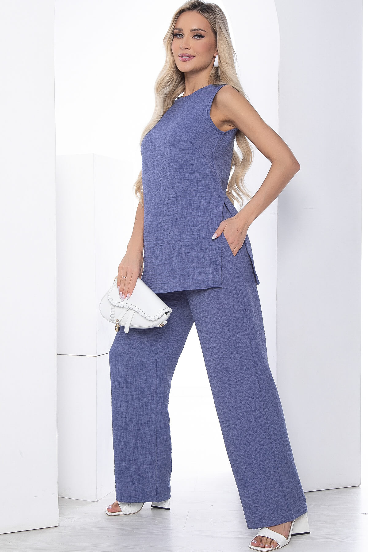 

Костюм женский LT Collection Дари синий 44 RU, Дари