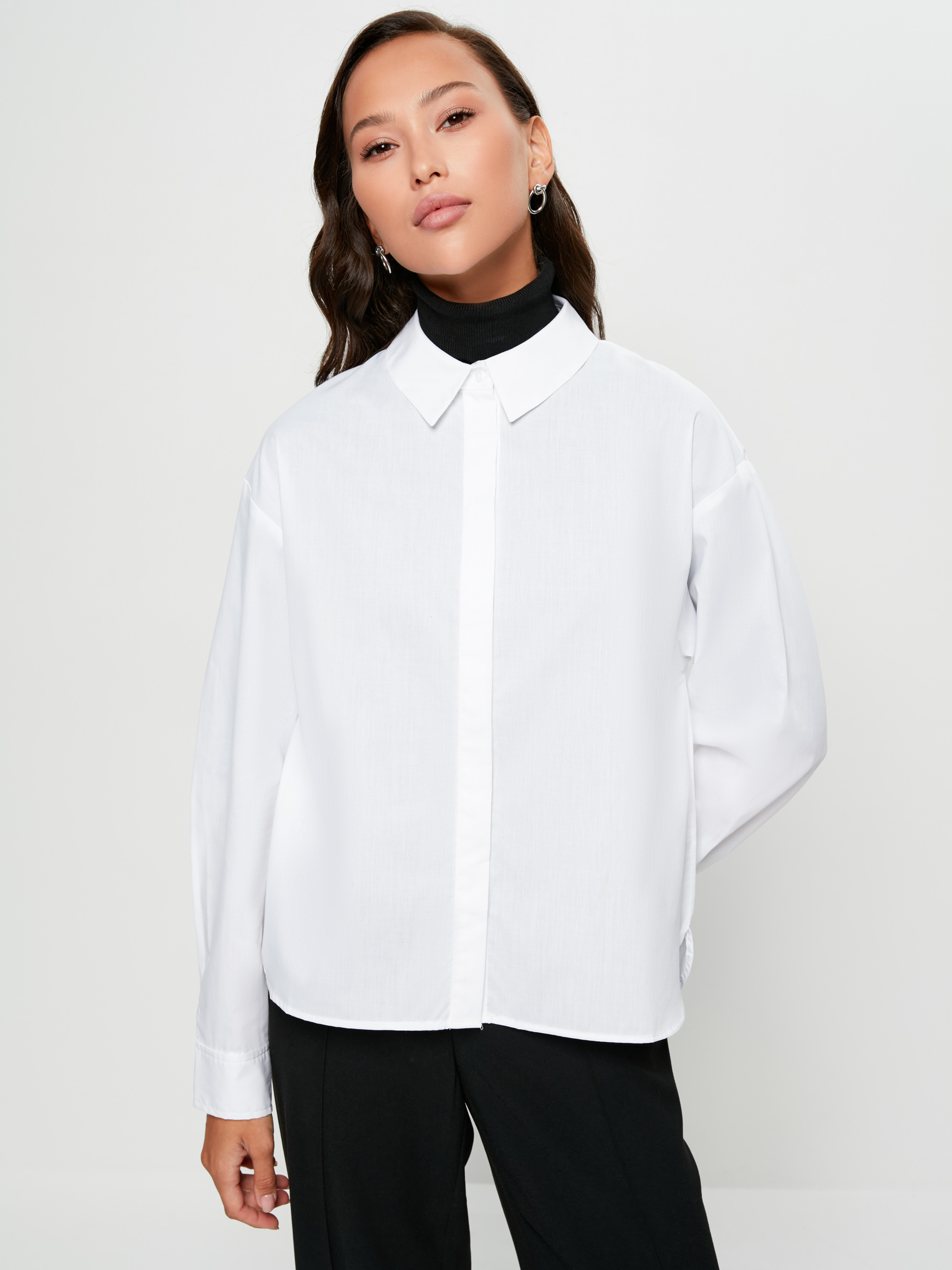 

Рубашка женская ZARINA 2368118358-1 белая 2XS, 2368118358-1