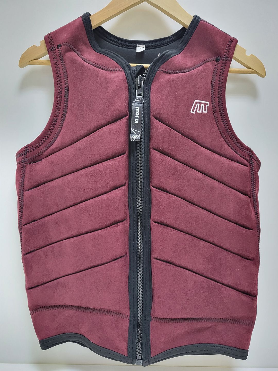 

Жилет Mofix Wake vest ss23 bordo, XL, Wake vest