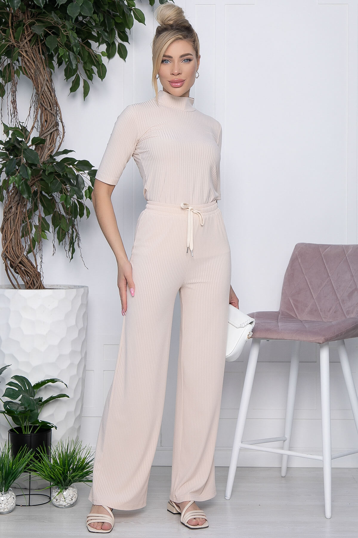 

Брюки женские LT Collection Нежное чувство белые 50 RU, Белый, Нежное чувство