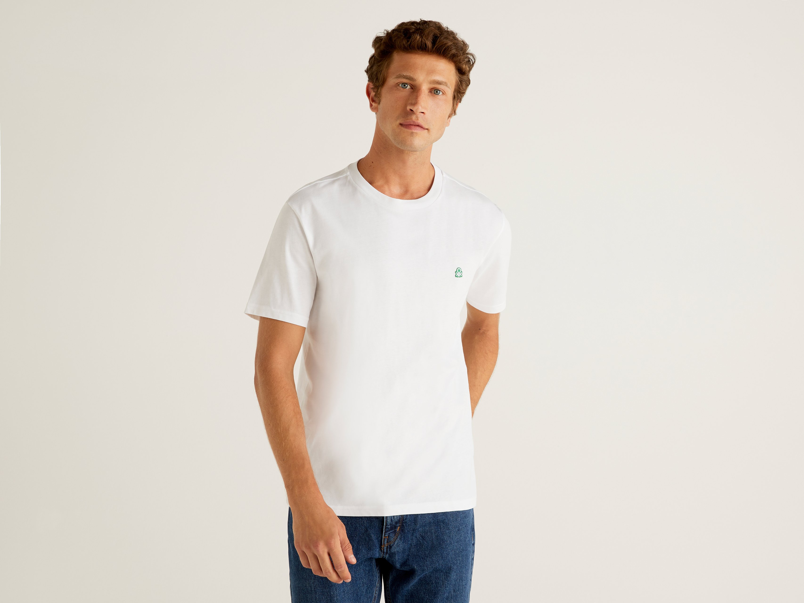 

Футболка мужская United Colors of Benetton 21A_3MI5J1AF7 белая XL, 21A_3MI5J1AF7
