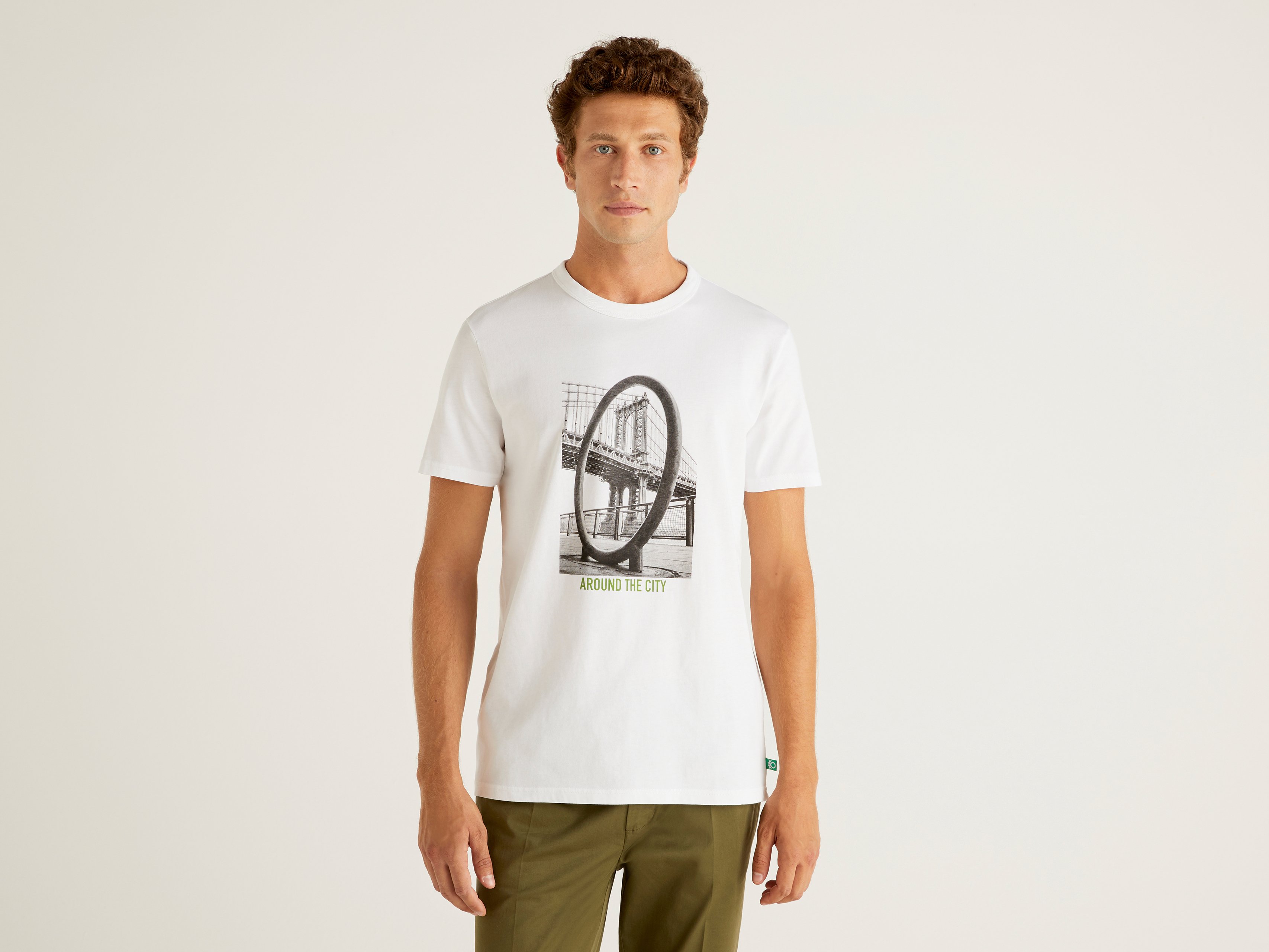 

Футболка мужская United Colors of Benetton 21A_3MI5J1AI6 белая 2XL, 21A_3MI5J1AI6