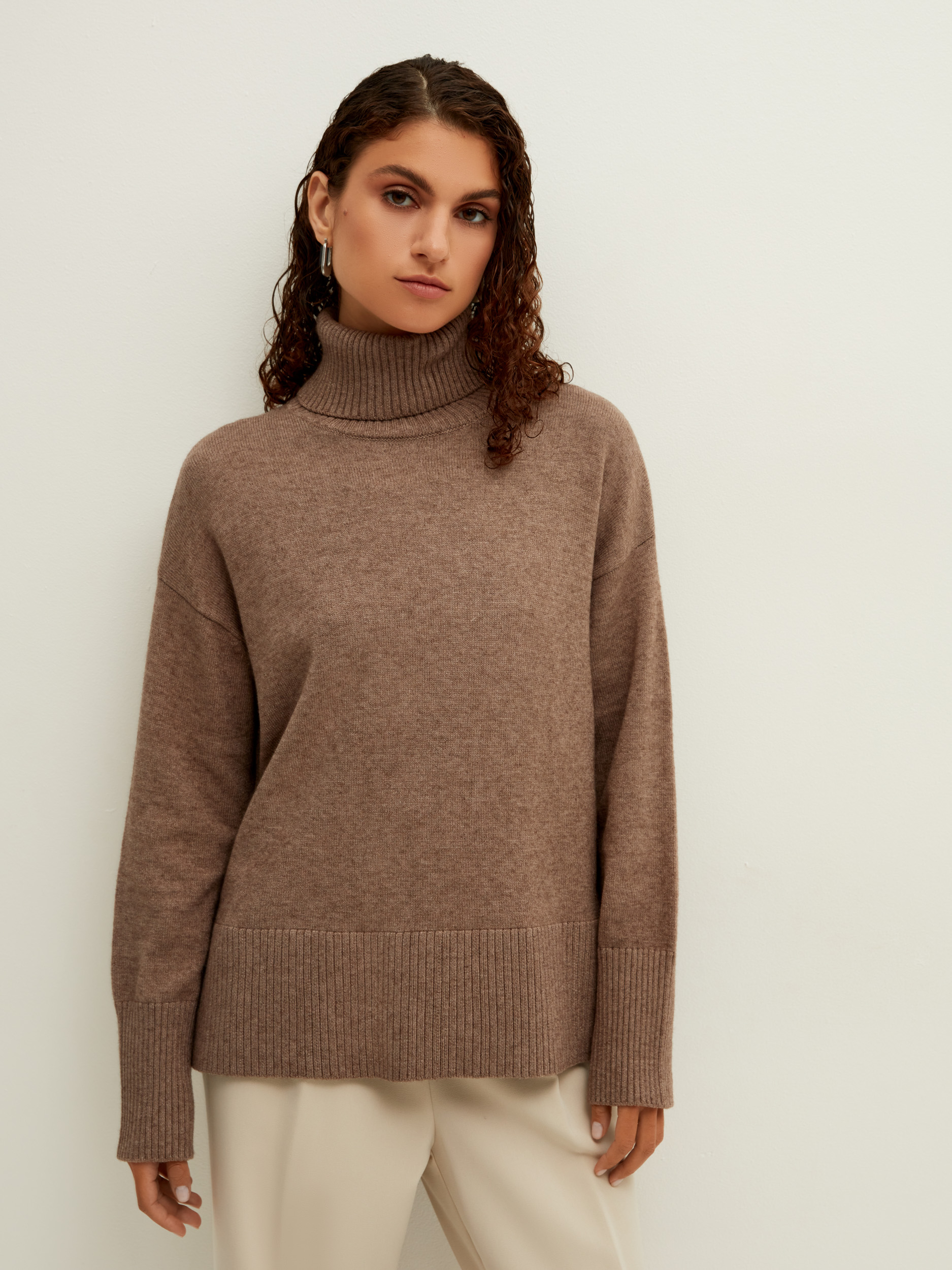 

Свитер женский ZARINA 2460634834-66 бежевый M, 2460634834-66