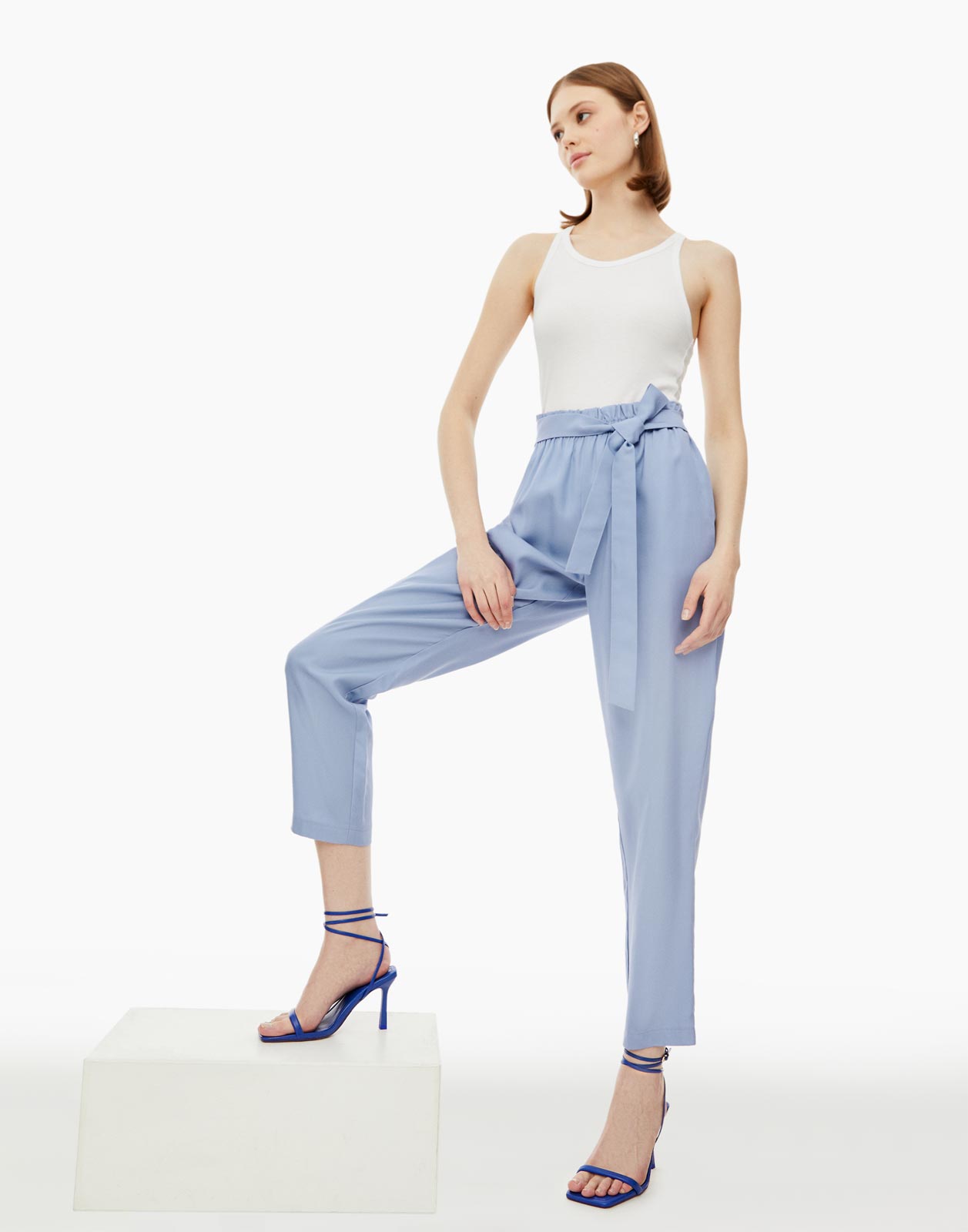 

Брюки женские Gloria Jeans GPT008536 голубые XS/164, Голубой, GPT008536