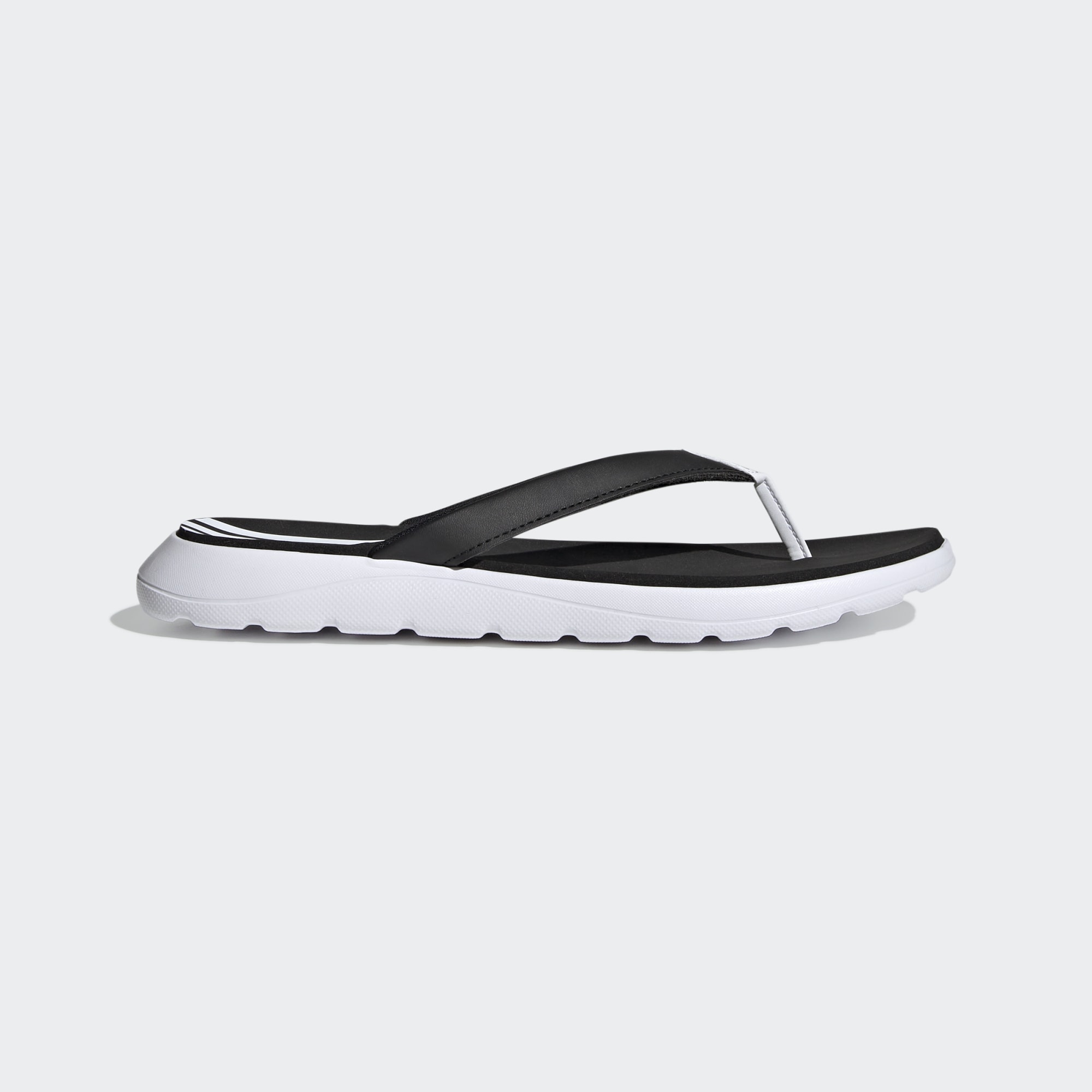 фото Шлепанцы женские adidas comfort flip flop белые 7 uk