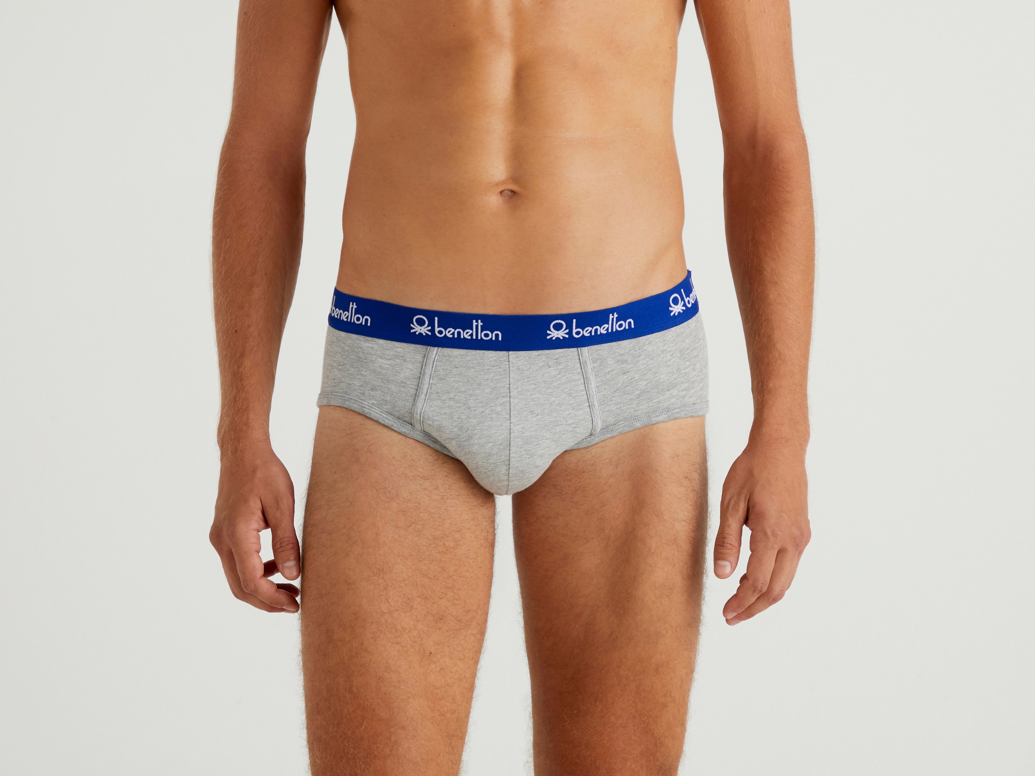 

Слипы мужские United Colors of Benetton 21A_3OP82S1RW серые S, 21A_3OP82S1RW