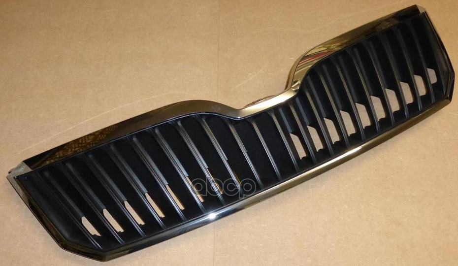 

Решетка Радиатора Центральная Skoda: Superb 08- VAG арт. 3T0853668A