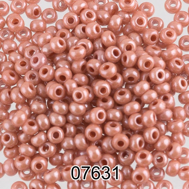 

Бисер Preciosa круглый 4 10/0, 2,3 мм, 500 г, цвет 7631 бежевый