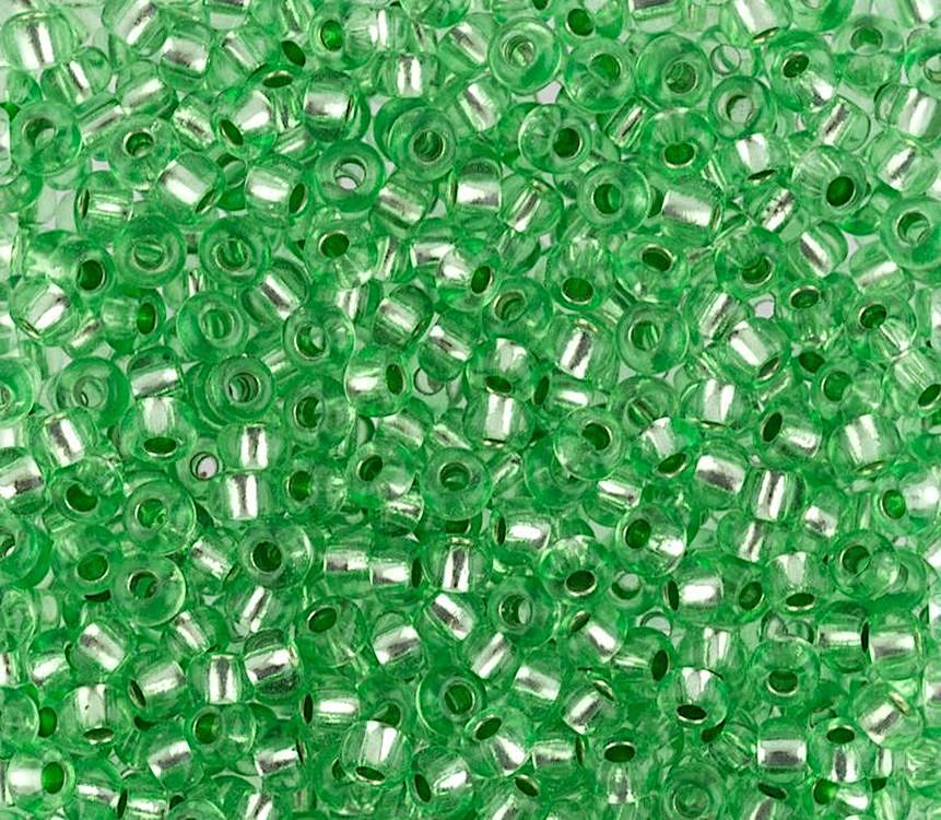 

Бисер Preciosa круглый 6 10/0, 2,3 мм, 500 г, цвет 8256 салатовый, Зеленый