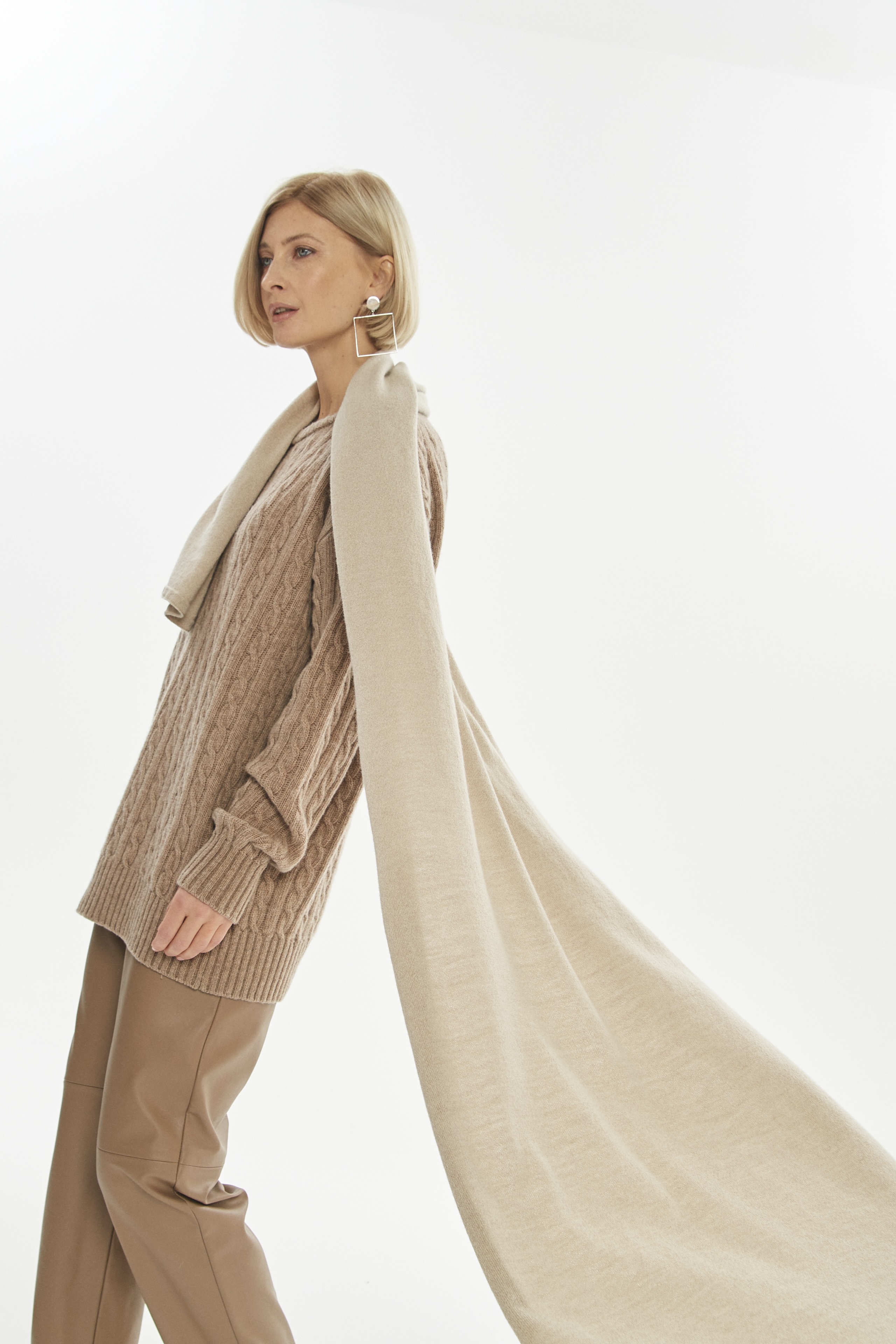 

Шарф женский BonnyWool BW00170-2 бежевый, 57х210 см, BW00170-2
