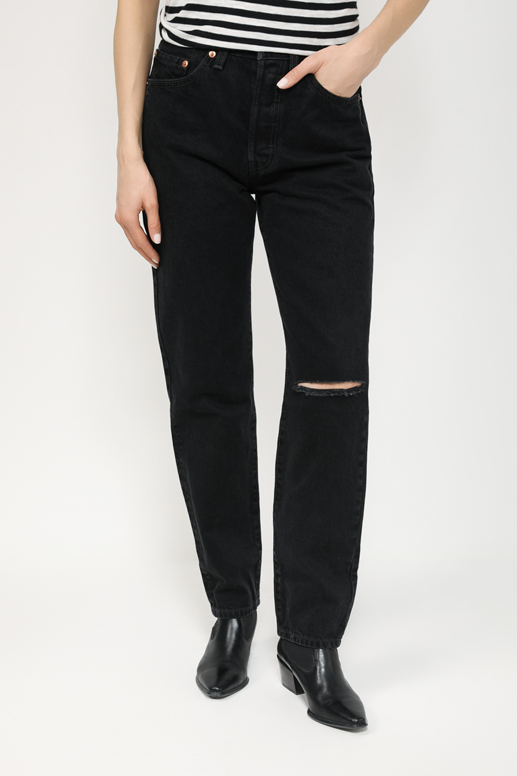 

Джинсы женские Levi's A46990012 черные 28/31, Черный, A46990012