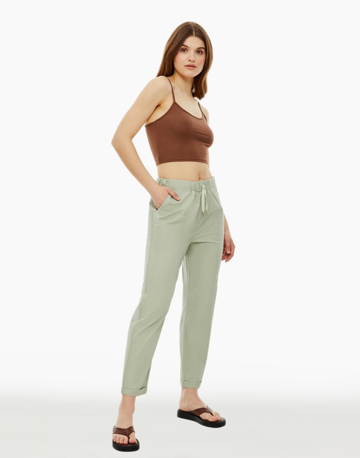 

Брюки женские Gloria Jeans GPT009029 зеленые M/164, Зеленый, GPT009029