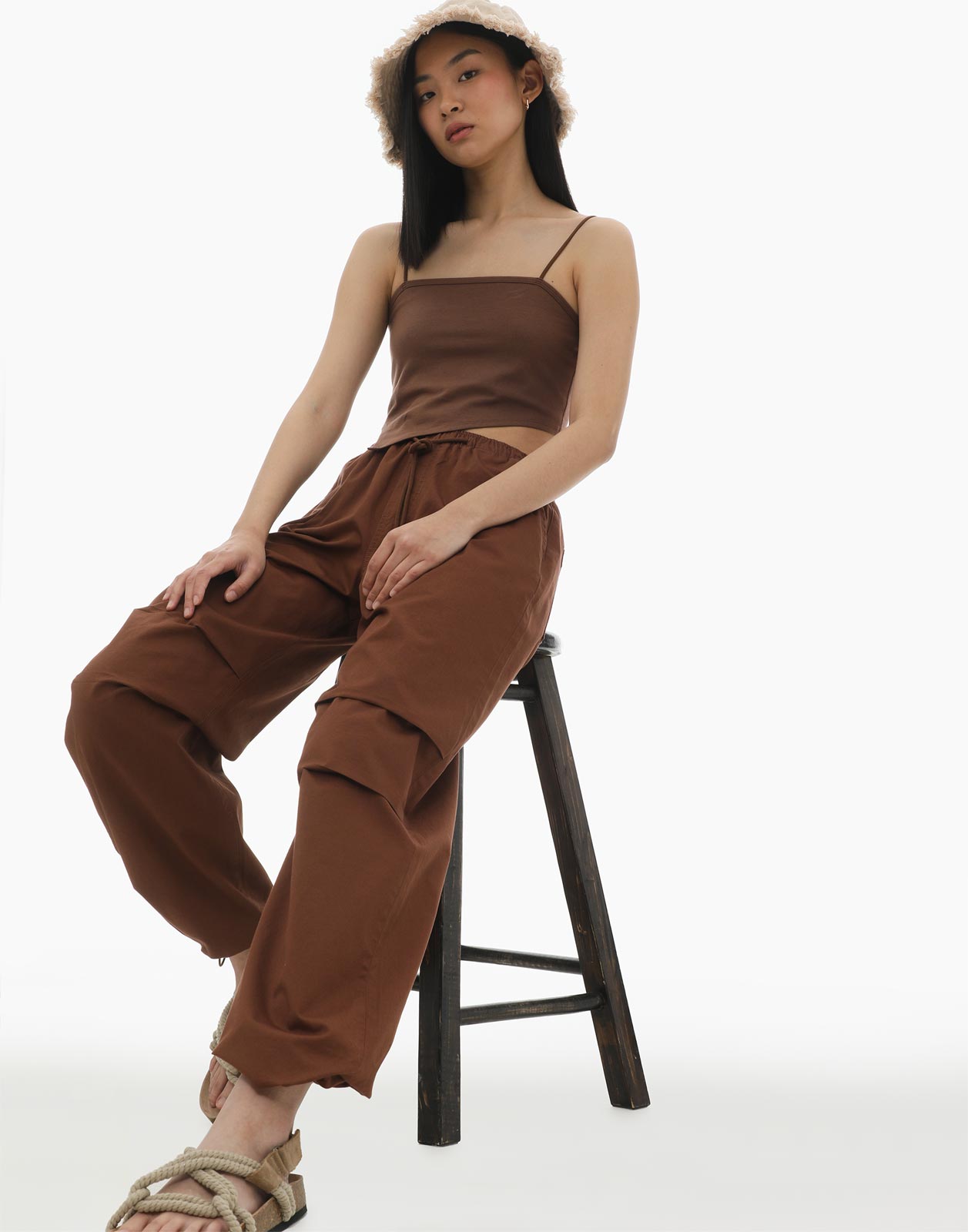 Брюки женские Gloria Jeans GPT009100 коричневые M/164