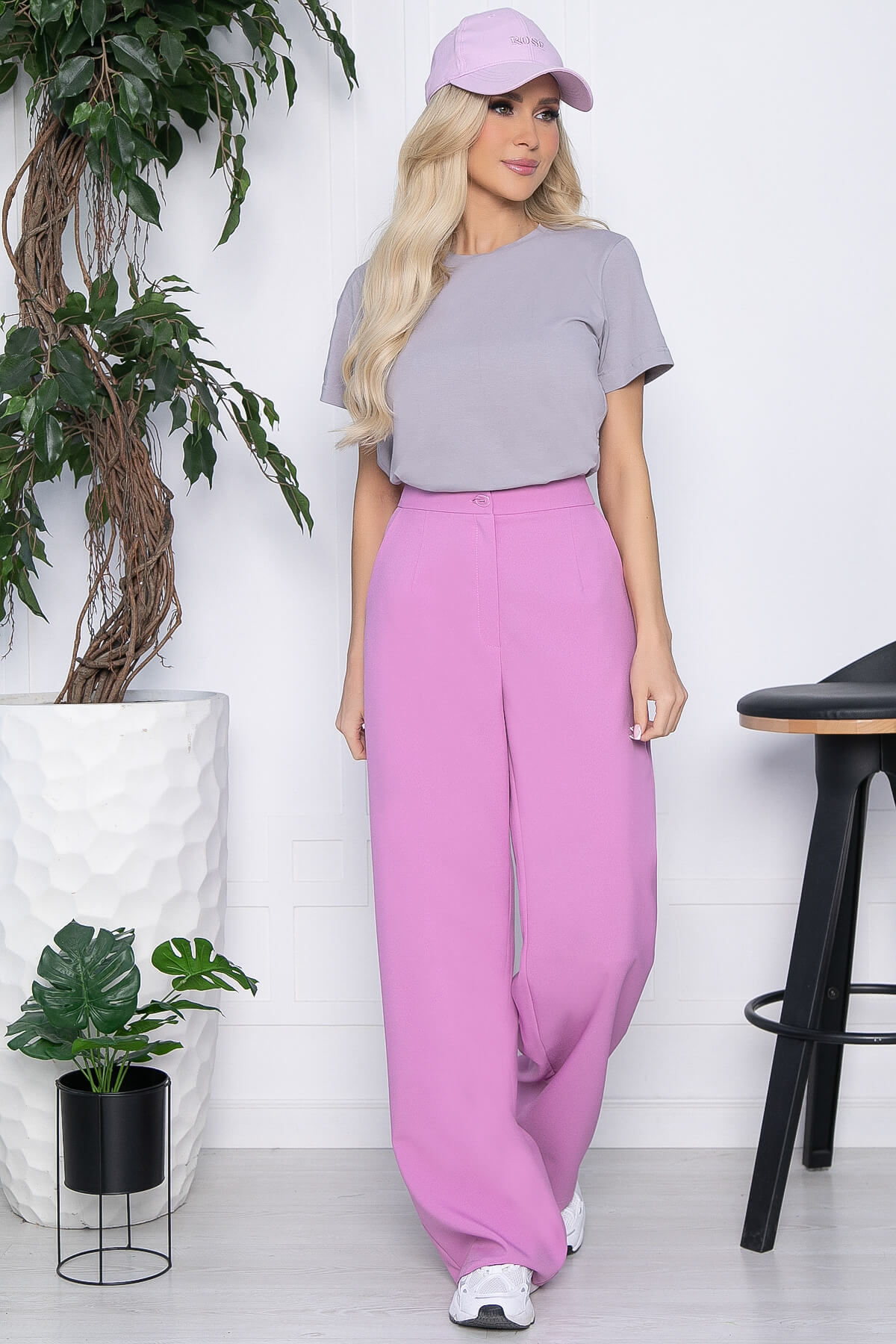 

Брюки женские LT Collection Яркий импульс фиолетовые 52 RU, Фиолетовый, Яркий импульс