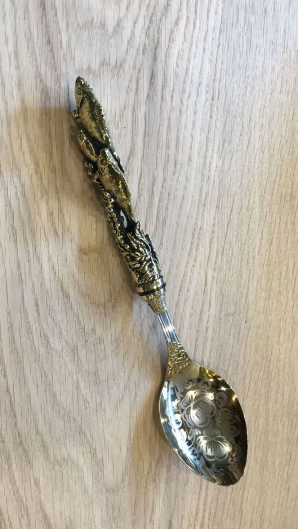 

Столовая ложка Окуни (Цельное литье), Золотистый
