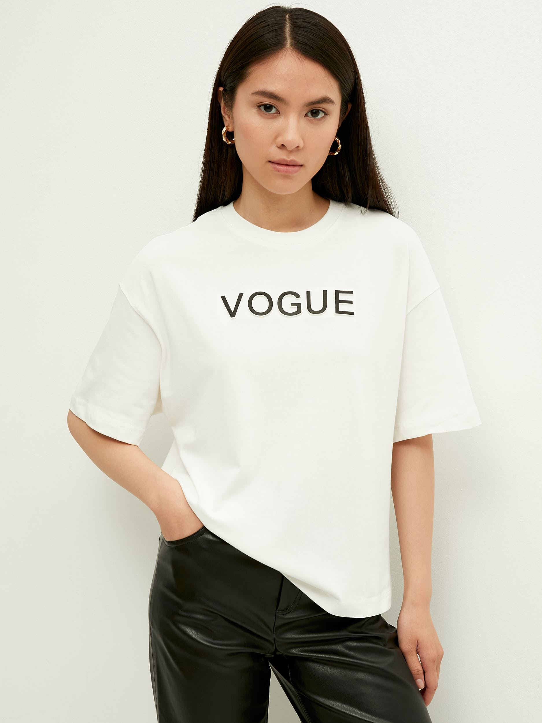 

Футболка женская ZARINA 2369520420-2 белая XS, 2369520420-2