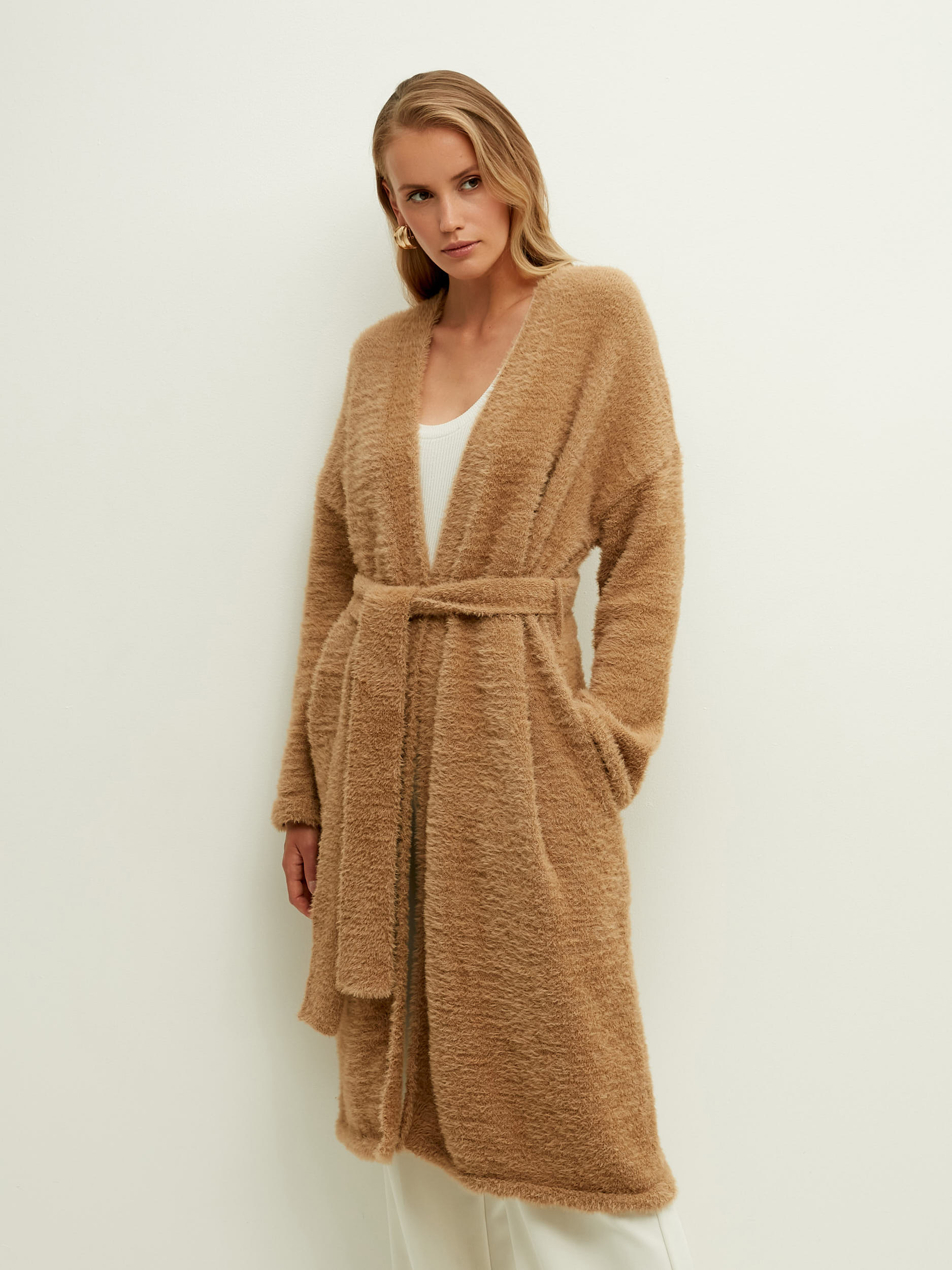 

Кардиган женский ZARINA 2369619819-60 бежевый S, 2369619819