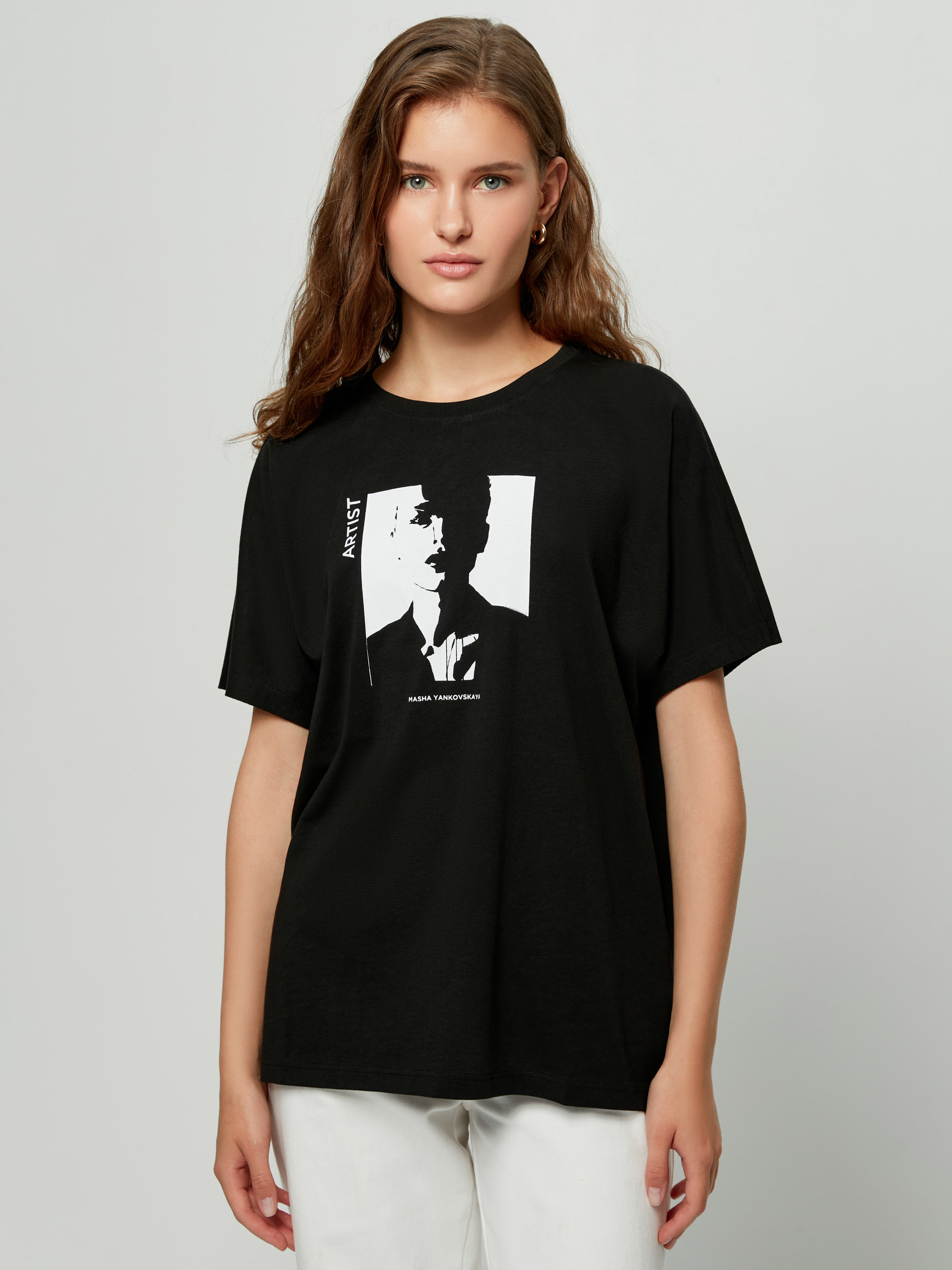 

Футболка женская ZARINA 2264528460 черная XS, Черный, 2264528460