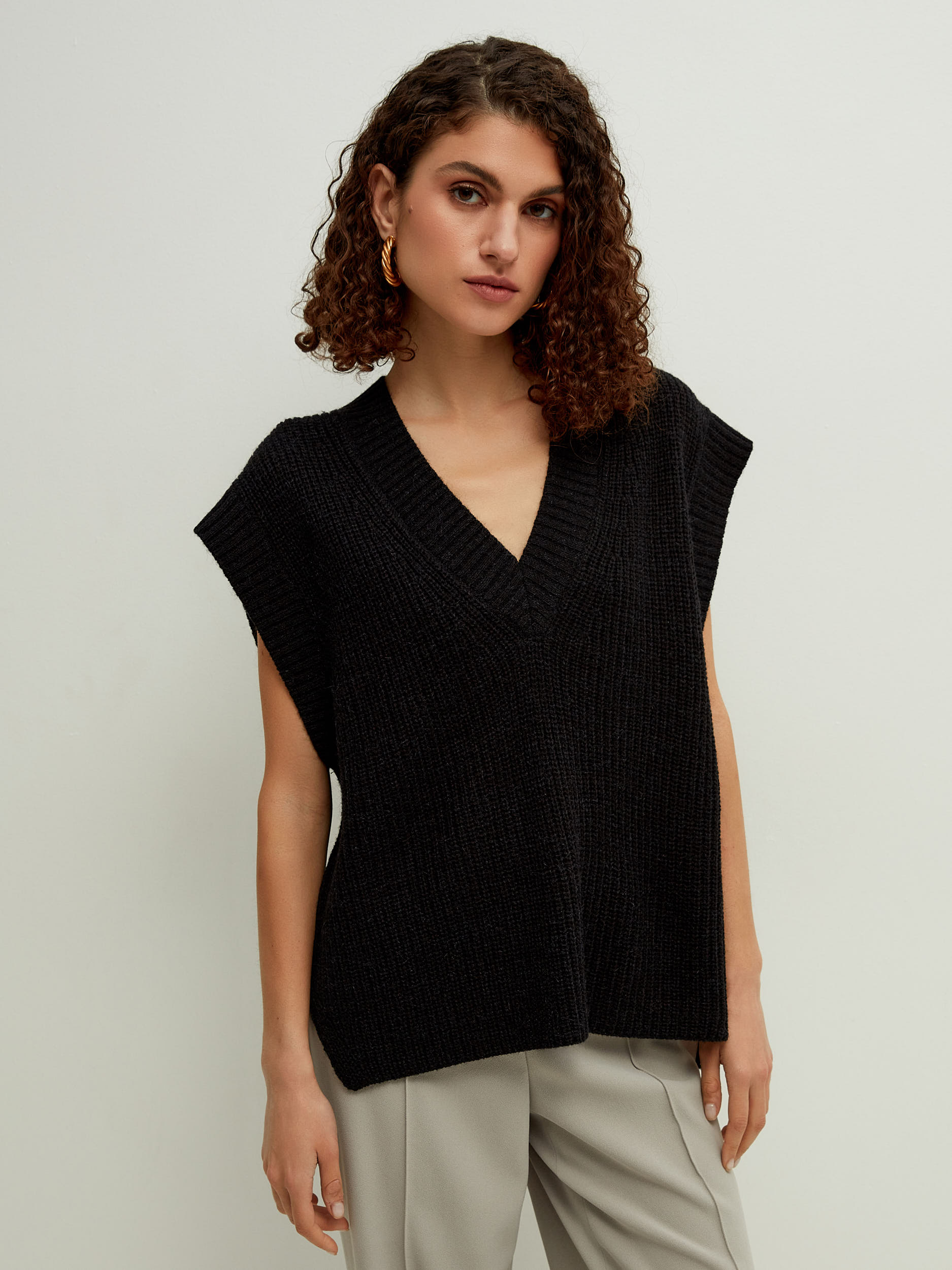 

Жилет женский ZARINA 2368649849-50 черный XL, 2368649849-50