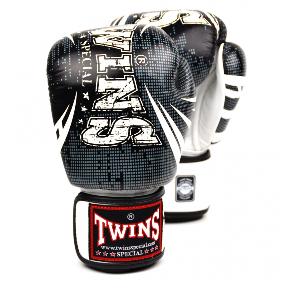 

Боксерские перчатки Twins fbgvl3-tw5 fancy boxing gloves черно-белые, 12 унций, Белый;черный, fbgvl3-tw5 fancy boxing gloves черно-белые