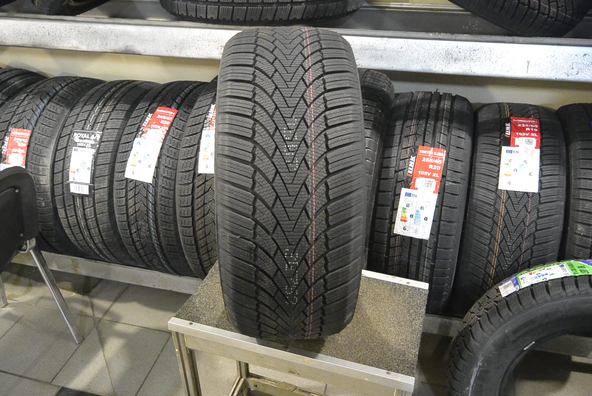

Шина ILINK SnowGripper I 215/40 R17 87V XL 2023гв