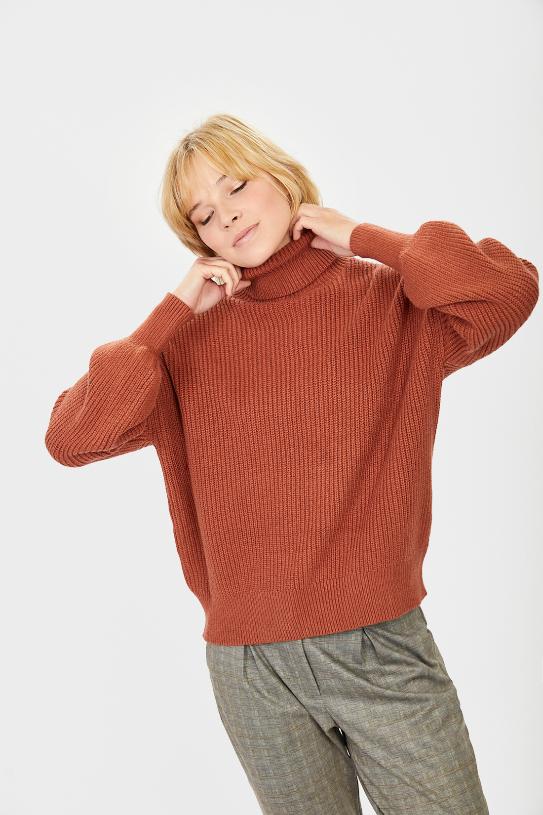 

Свитер женский baon B221506 красный XXL, B221506