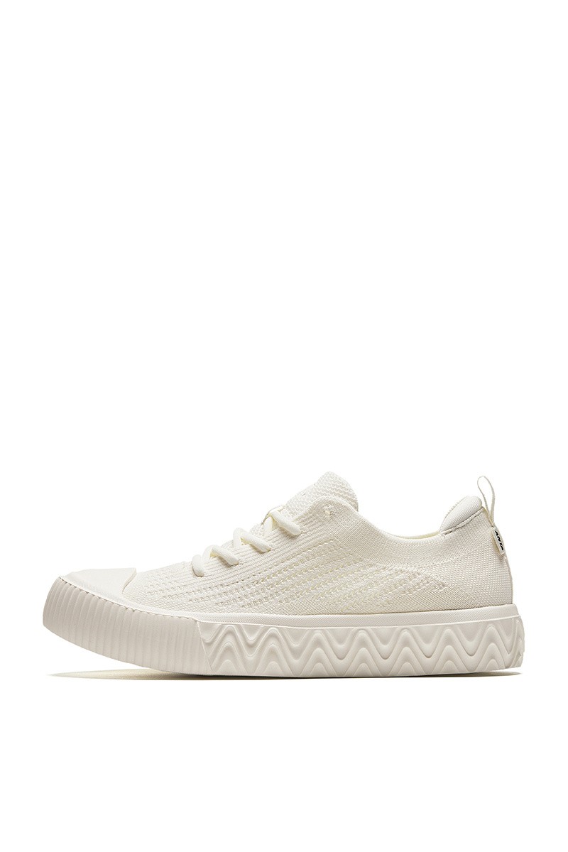 

Спортивные кеды женские Anta 822428014 FLYKNIT Classic бежевые 6 US, Бежевый, 822428014 FLYKNIT Classic