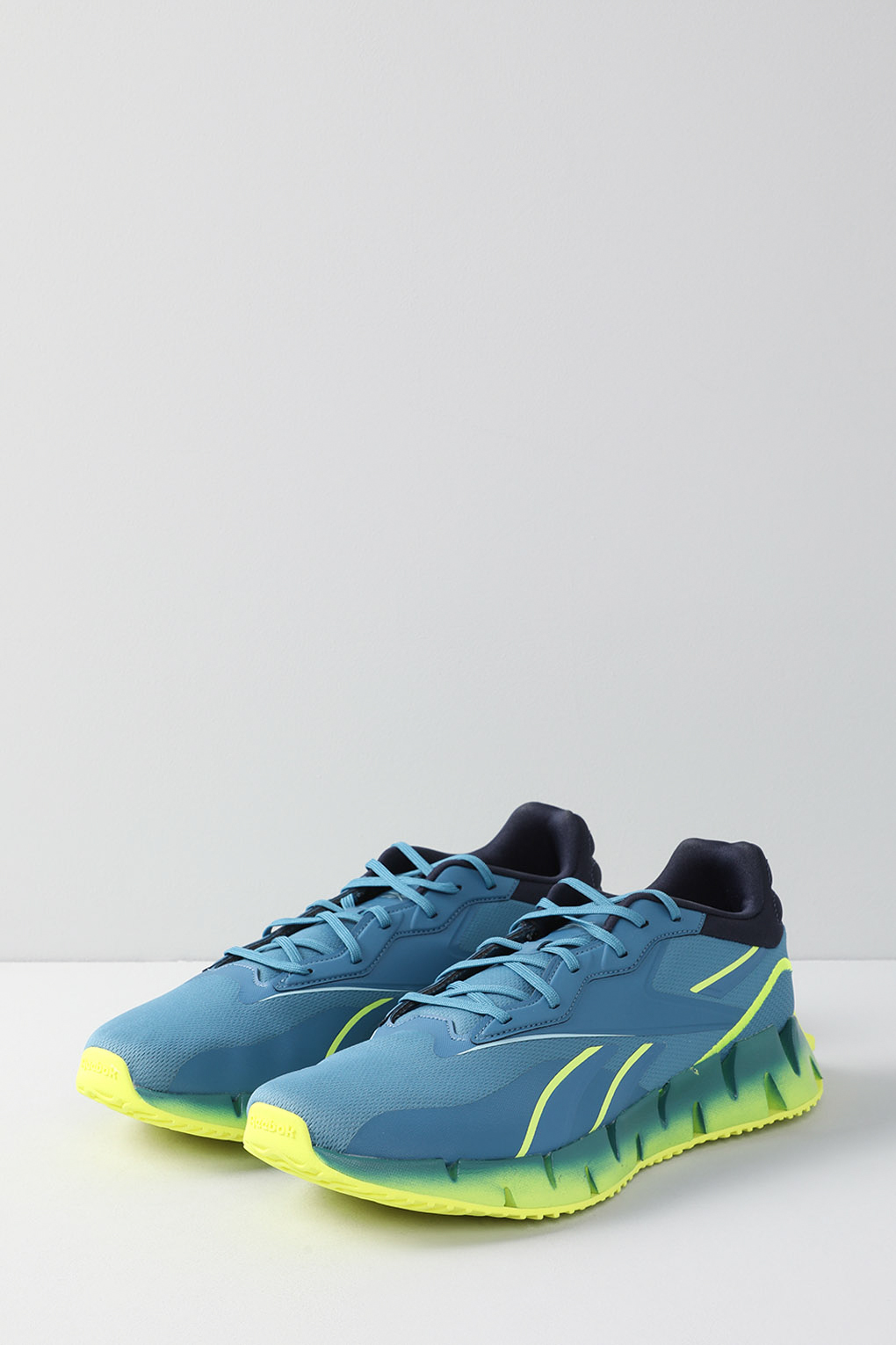 

Кроссовки мужские Reebok HP9266 синие 10 UK, HP9266