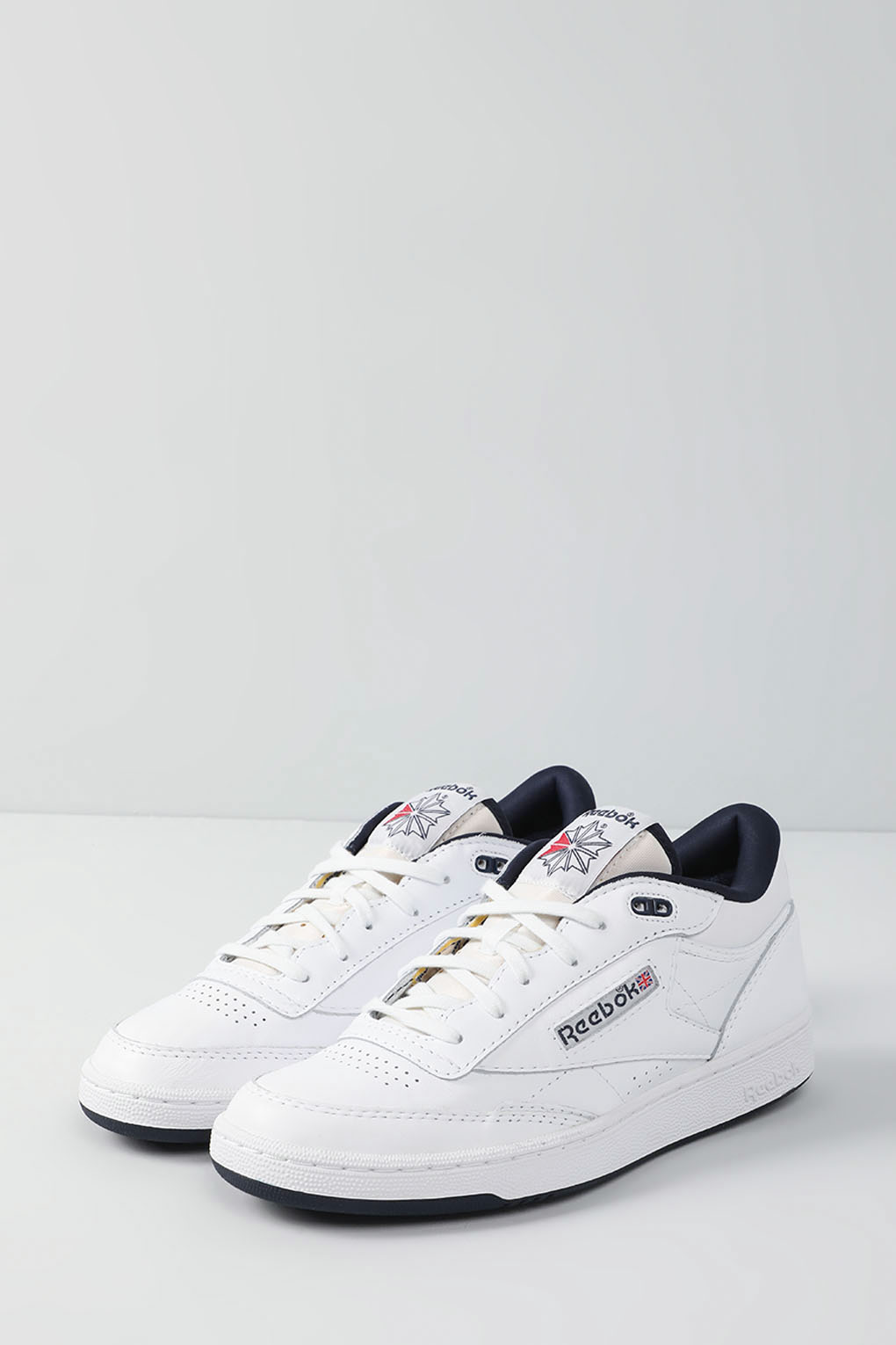 

Кроссовки мужские Reebok GZ5209 белые 9 UK, Белый, GZ5209