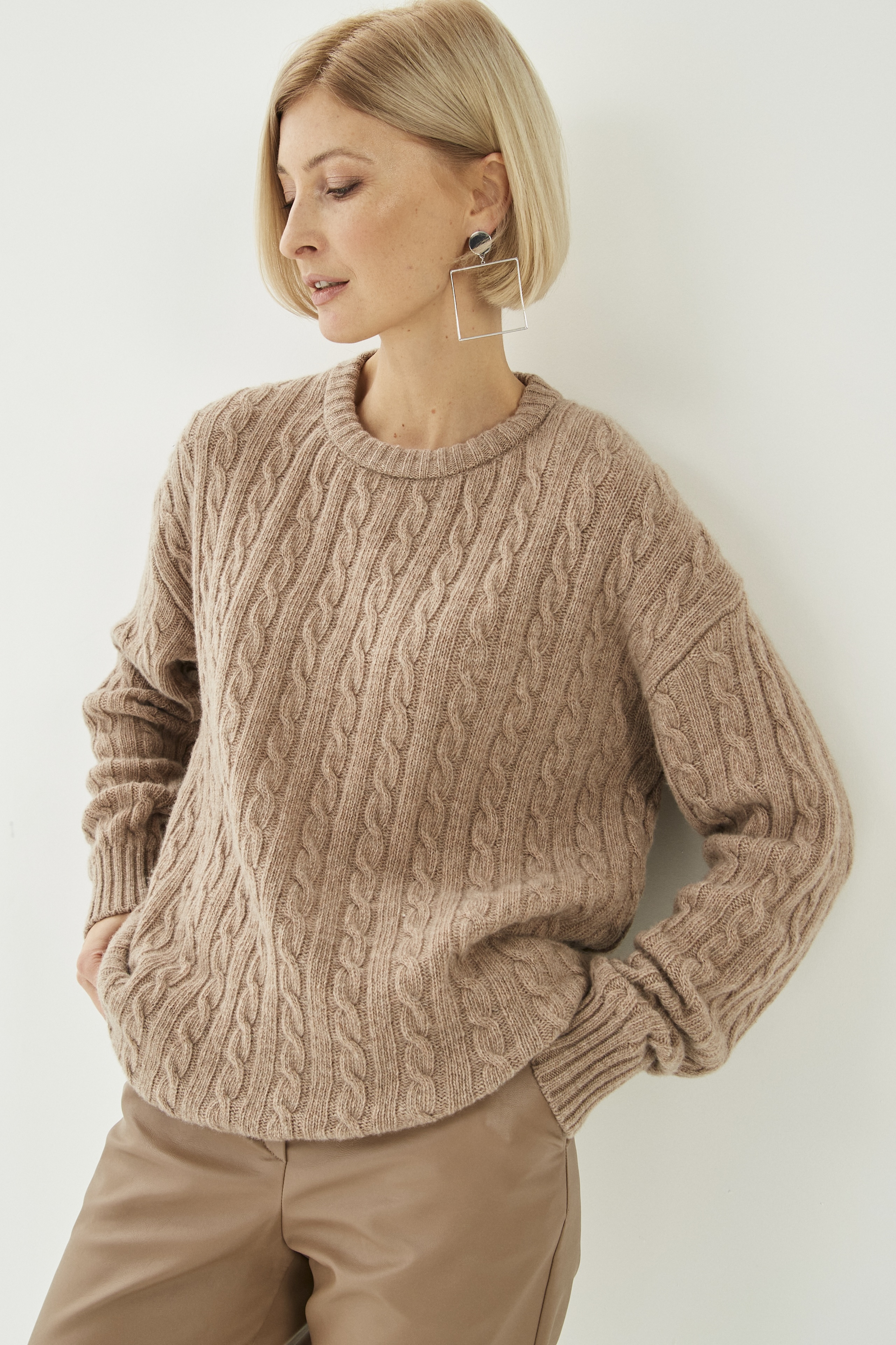 

Джемпер женский BonnyWool BW00223-1 коричневый M/L, BW00223GK-2