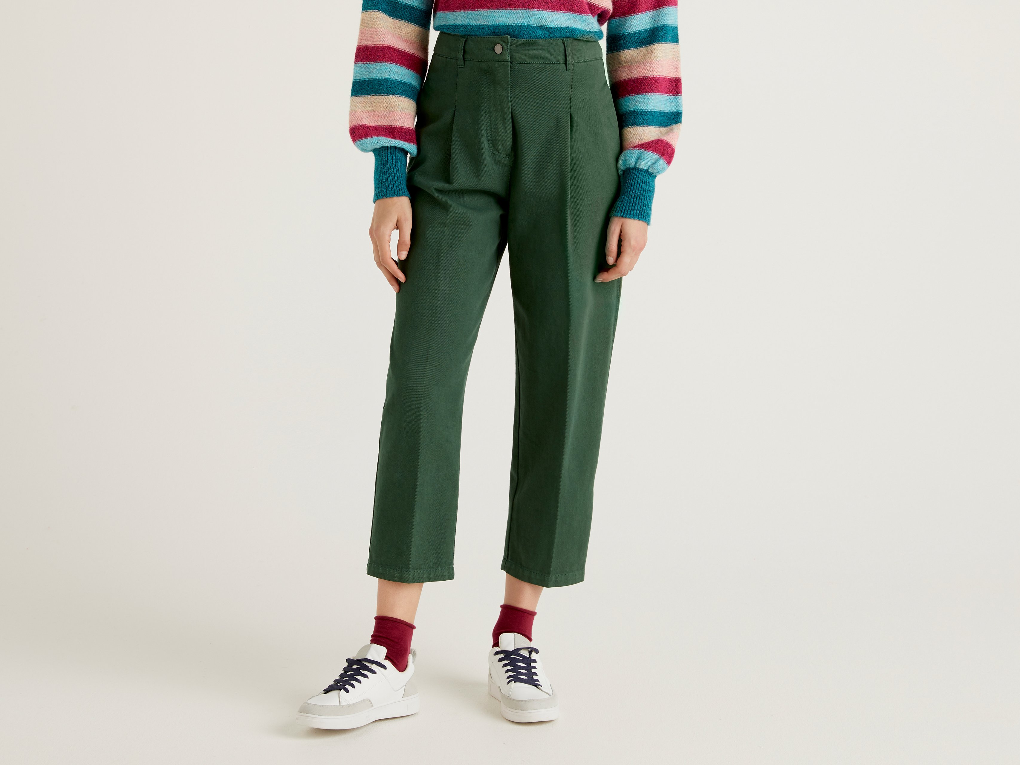 

Джинсы женские United Colors of Benetton 21A_4DUK55AB4 зеленые 38, 21A_4DUK55AB4
